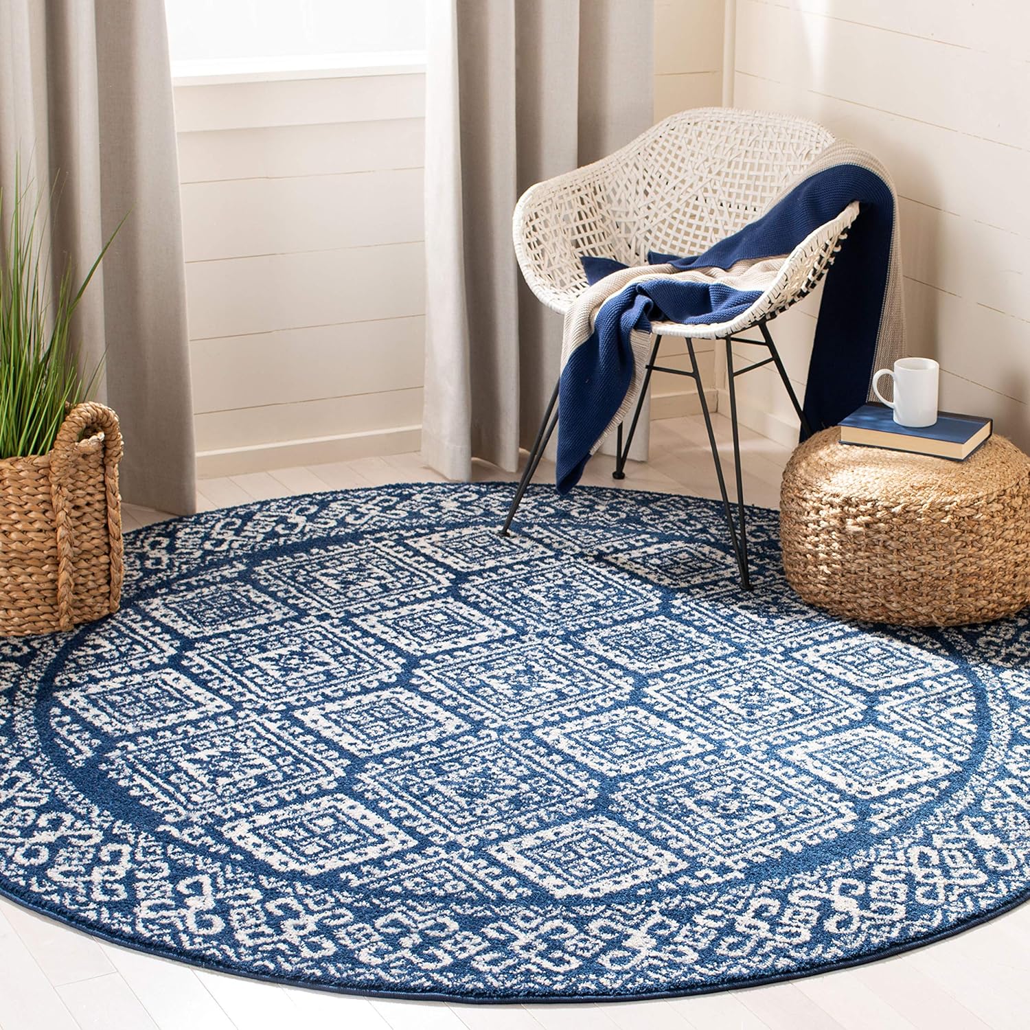 SAFAVIEH Tulum Collection Area Rug - 8ft Round, Navy & Ivory