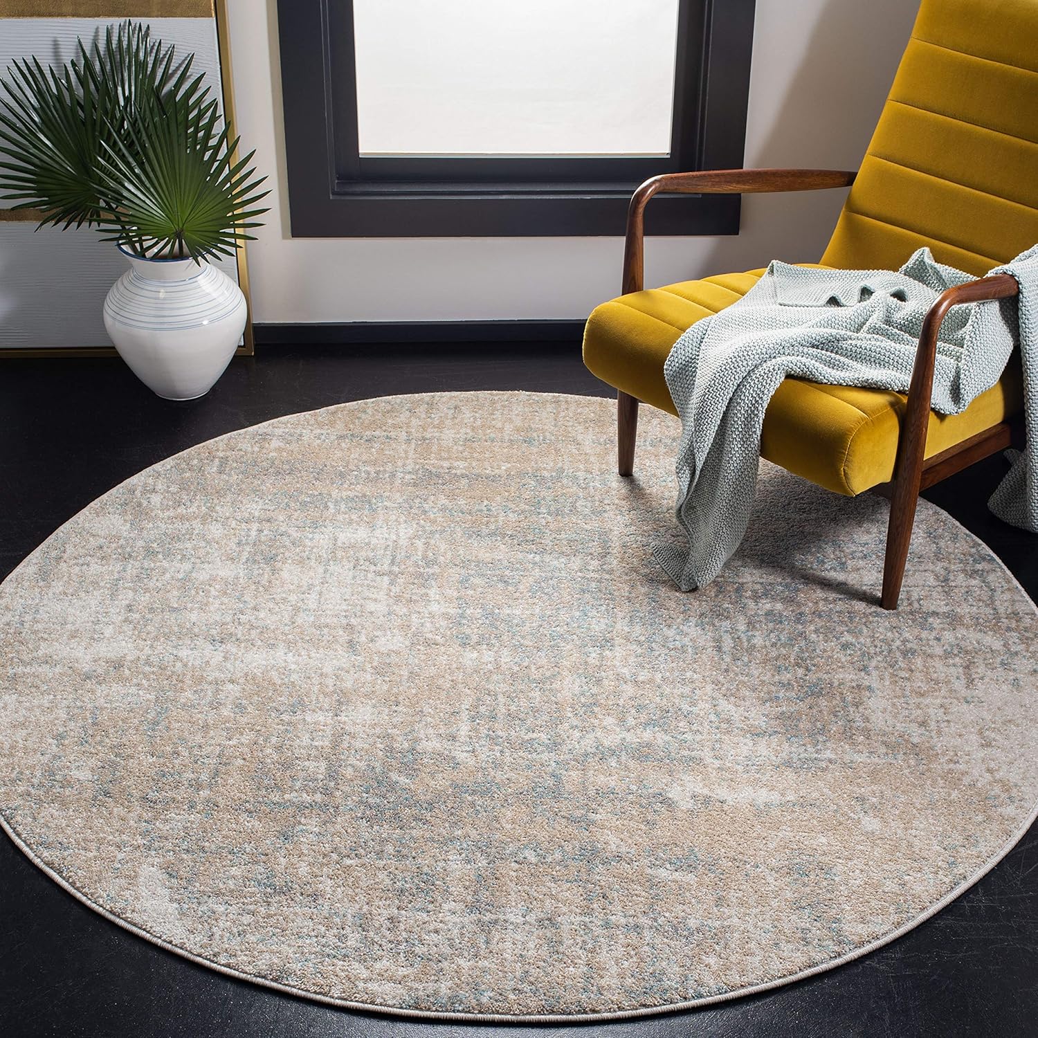 SAFAVIEH Adirondack 6ft Round Beige Slate Area Rug for Home