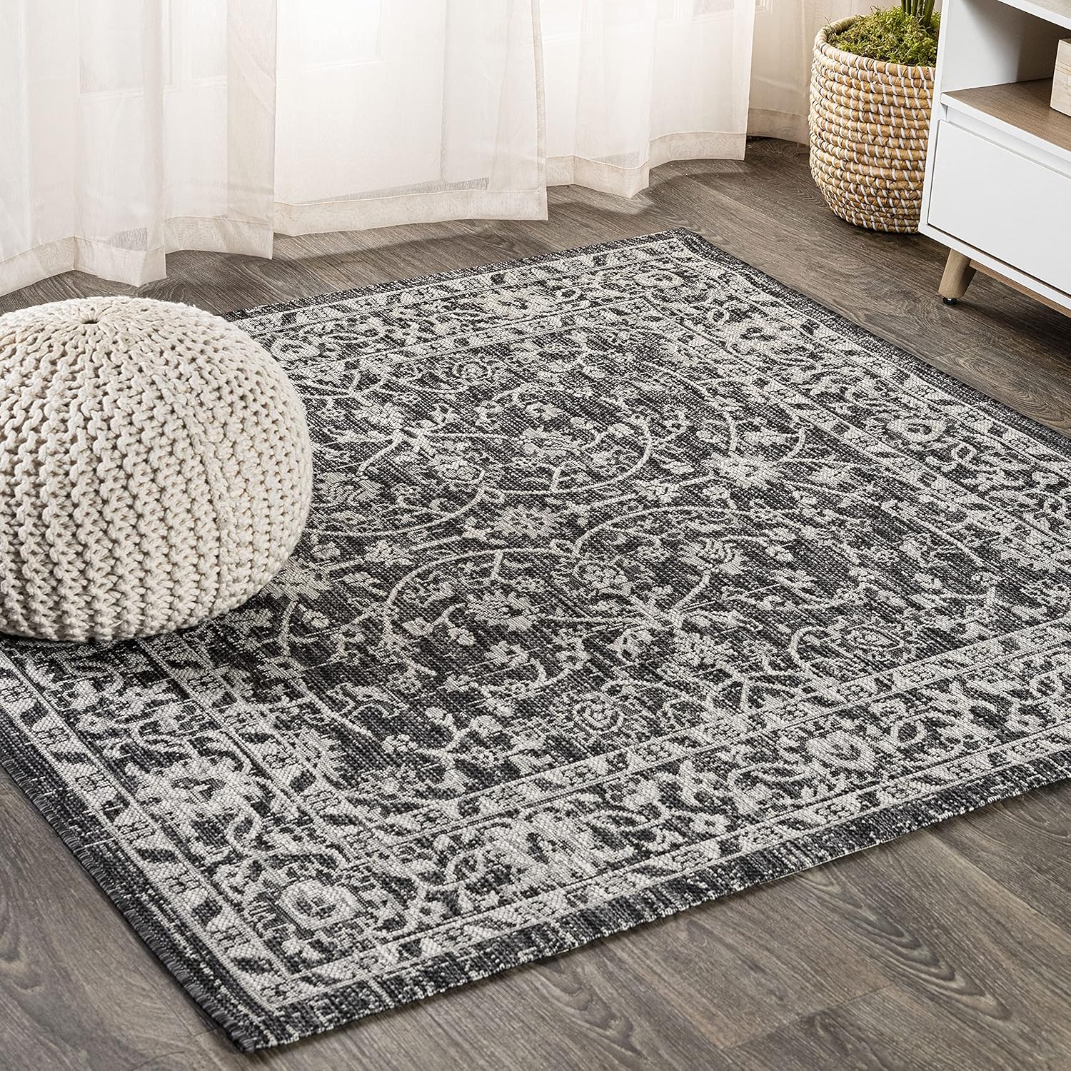 Vine & Border Indoor Outdoor Square Area Rug 5X5 for High Traffic