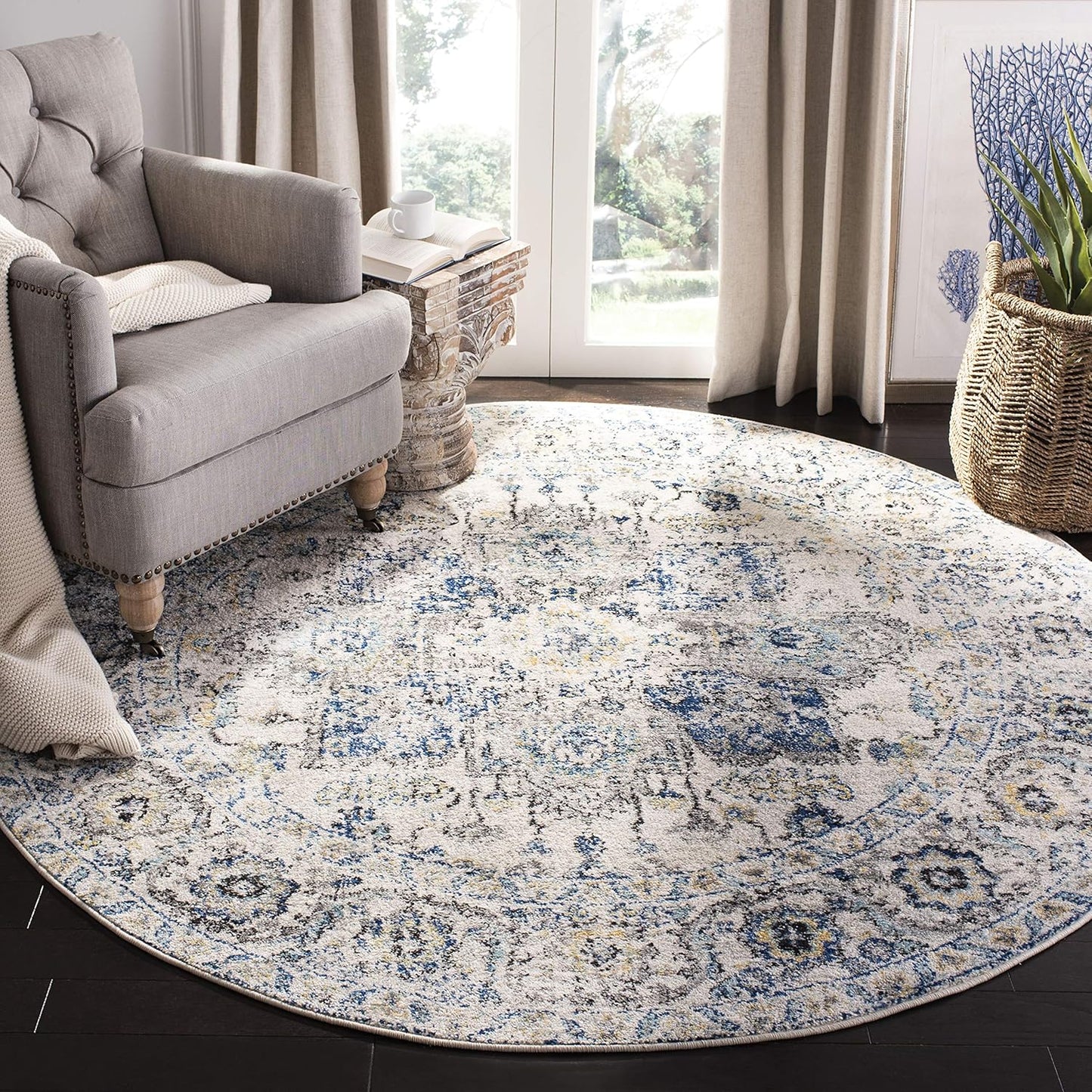 SAFAVIEH Madison Collection Area Rug - 8ft Round, Grey & Ivory