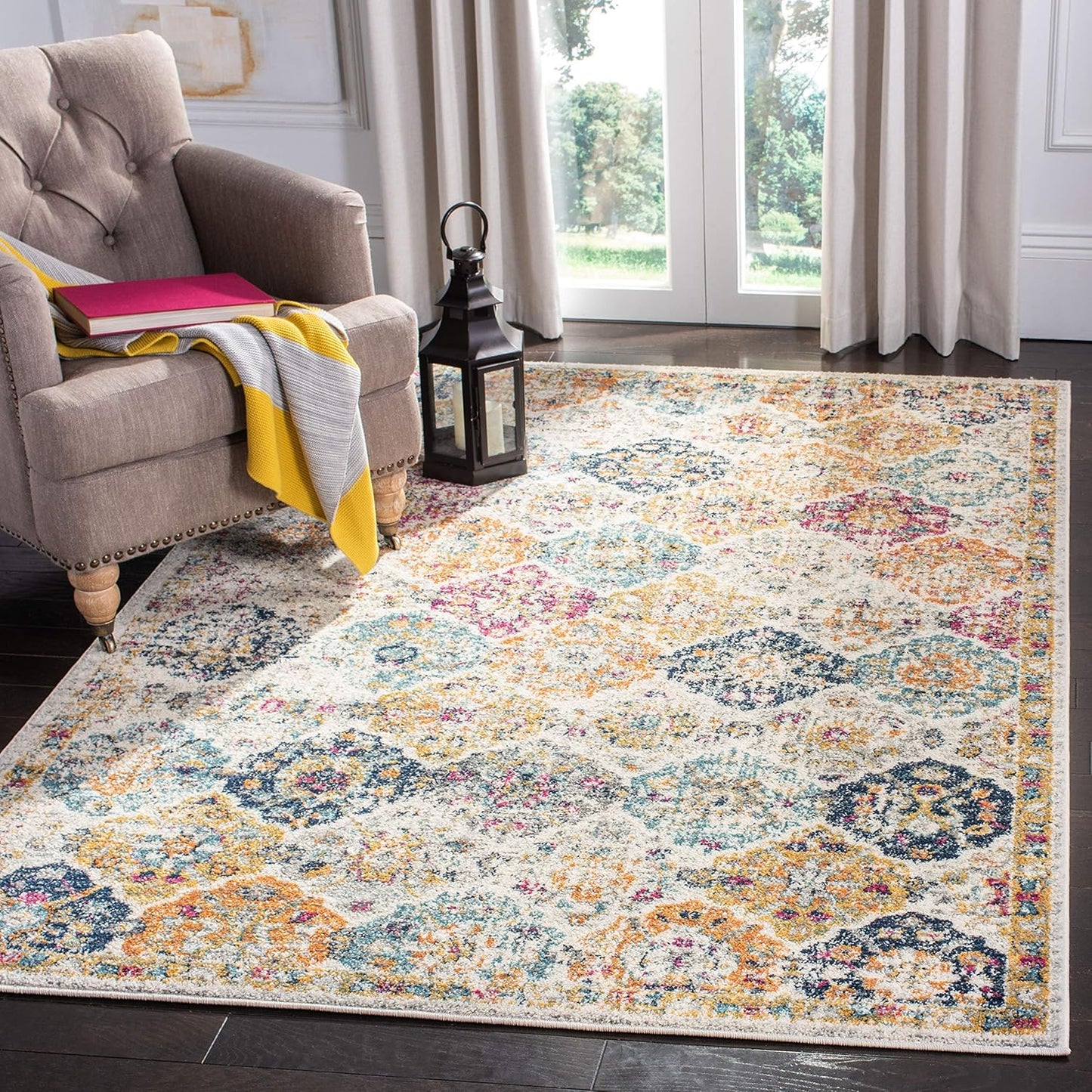 SAFAVIEH Madison Collection Area Rug - Boho Chic Design