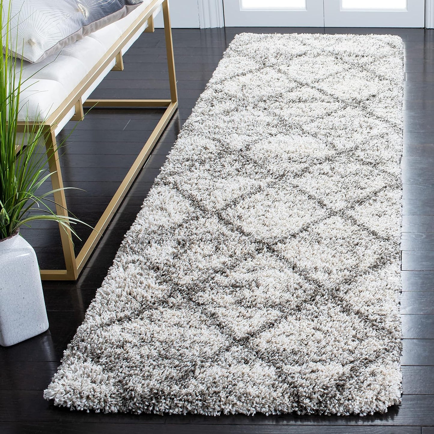 SAFAVIEH Hudson Shag Runner Rug - Modern Trellis Design