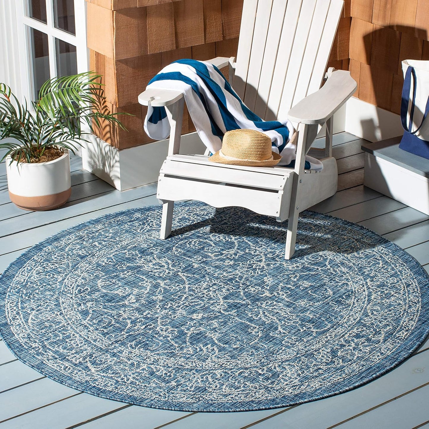 SAFAVIEH Courtyard Collection Round Navy/Ivory Area Rug Review