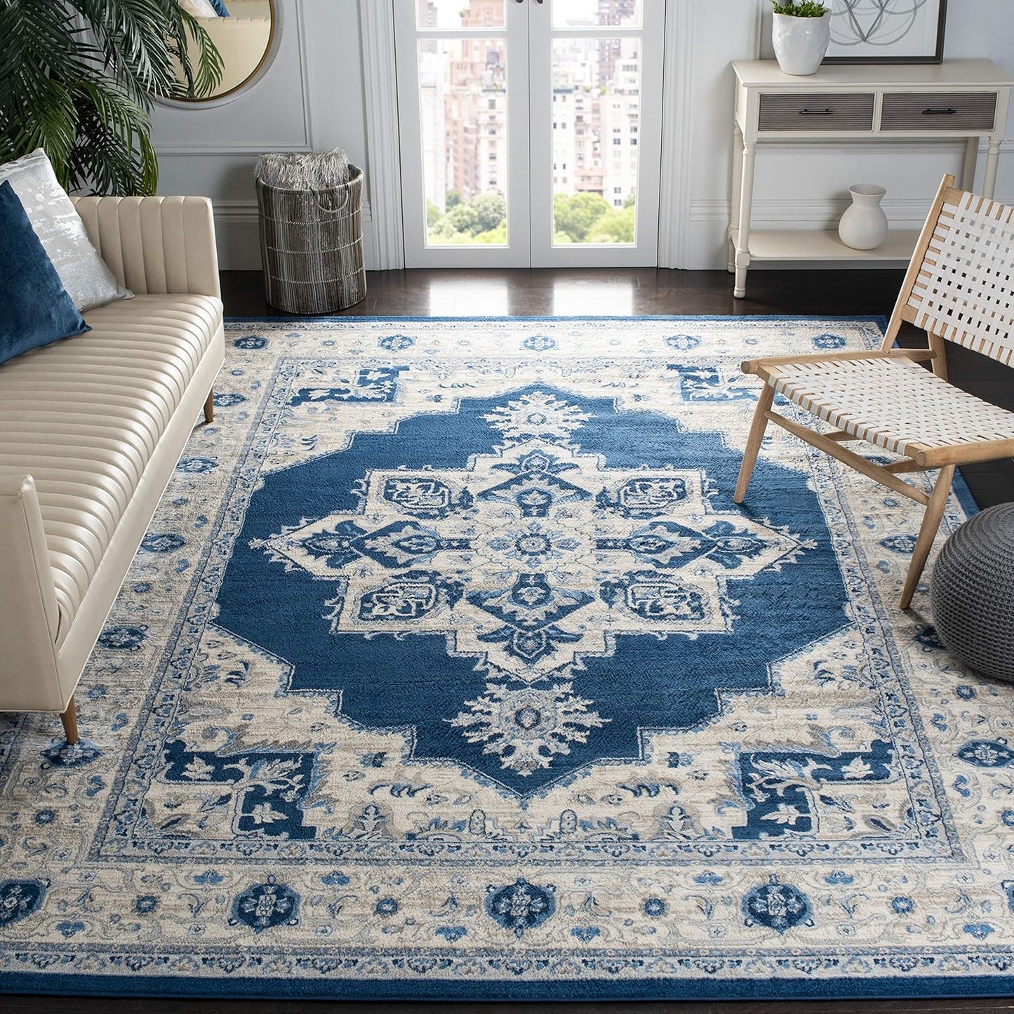 SAFAVIEH Brentwood Collection Area Rug - Non-Shedding Design