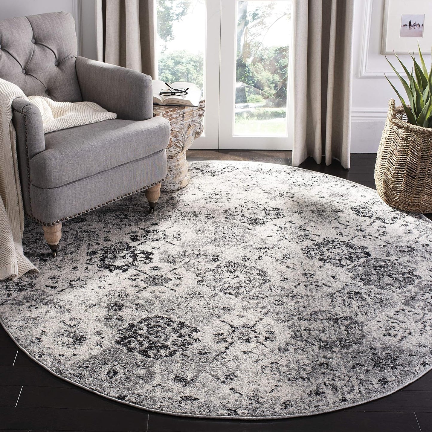 SAFAVIEH Madison Collection 9ft Round Boho Chic Area Rug