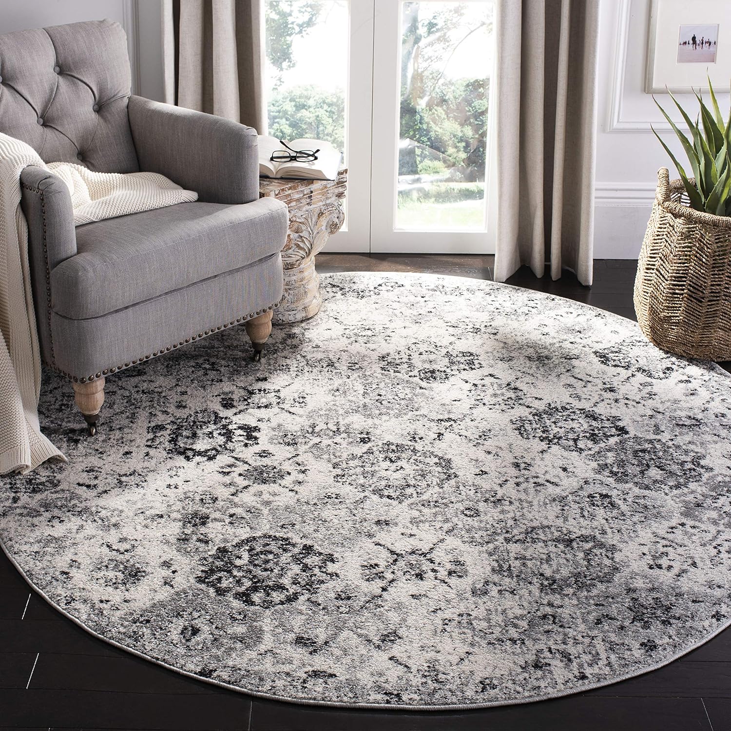 SAFAVIEH Madison Collection 8ft Round Boho Chic Area Rug