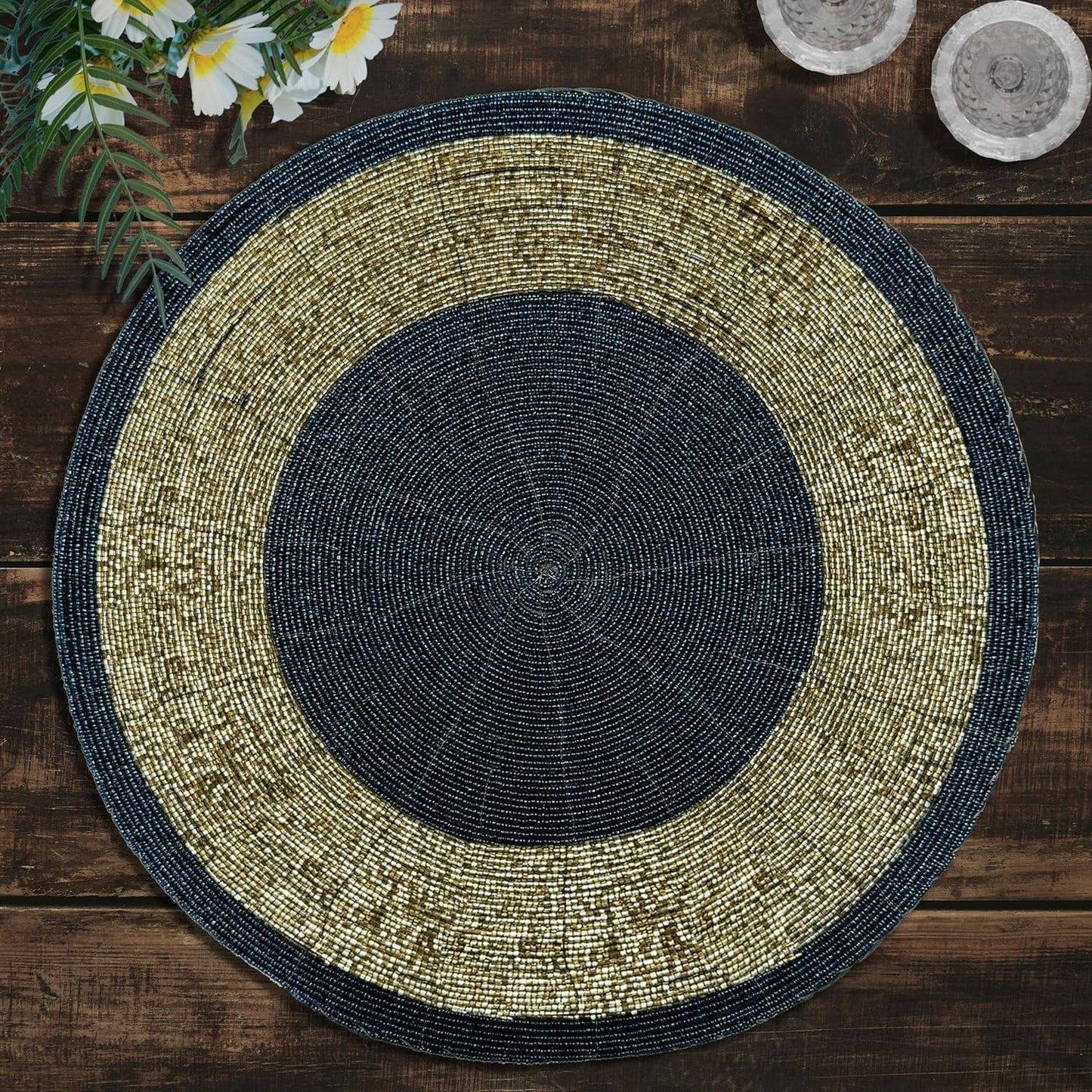 Decozen Round Placemats Set of 16 for Elegant Holiday Dining
