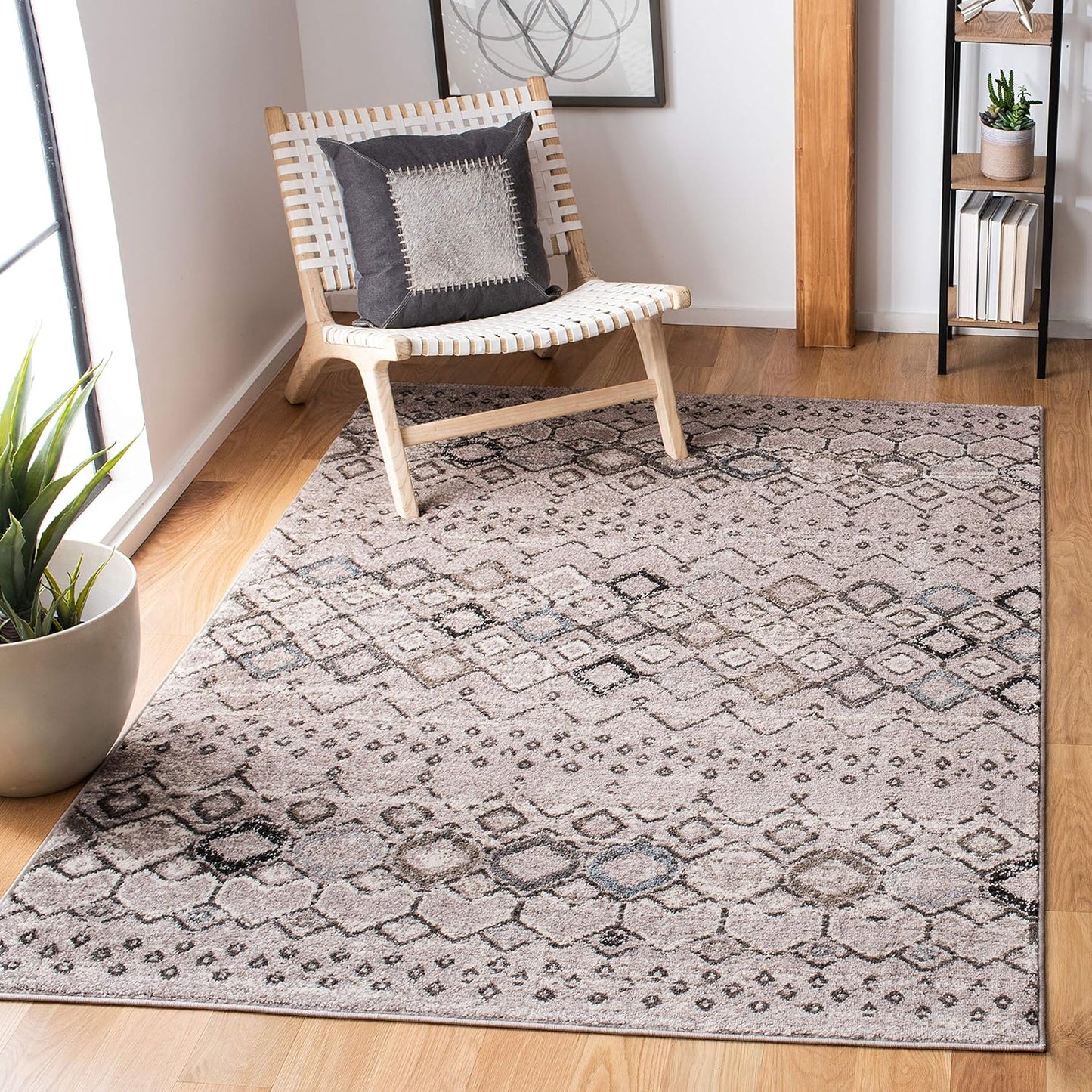 SAFAVIEH Amsterdam Collection Accent Rug - Stylish & Durable