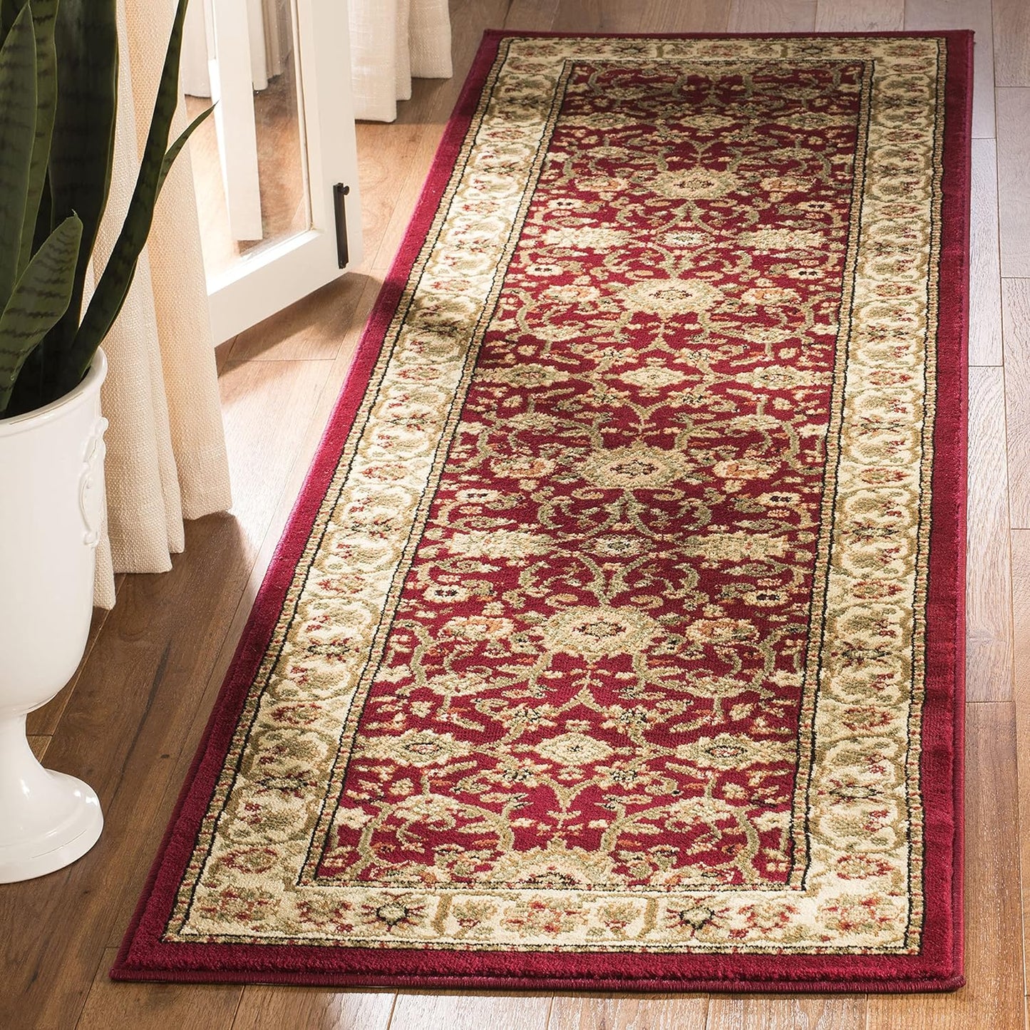 SAFAVIEH Lyndhurst Collection Runner Rug - Traditional Design