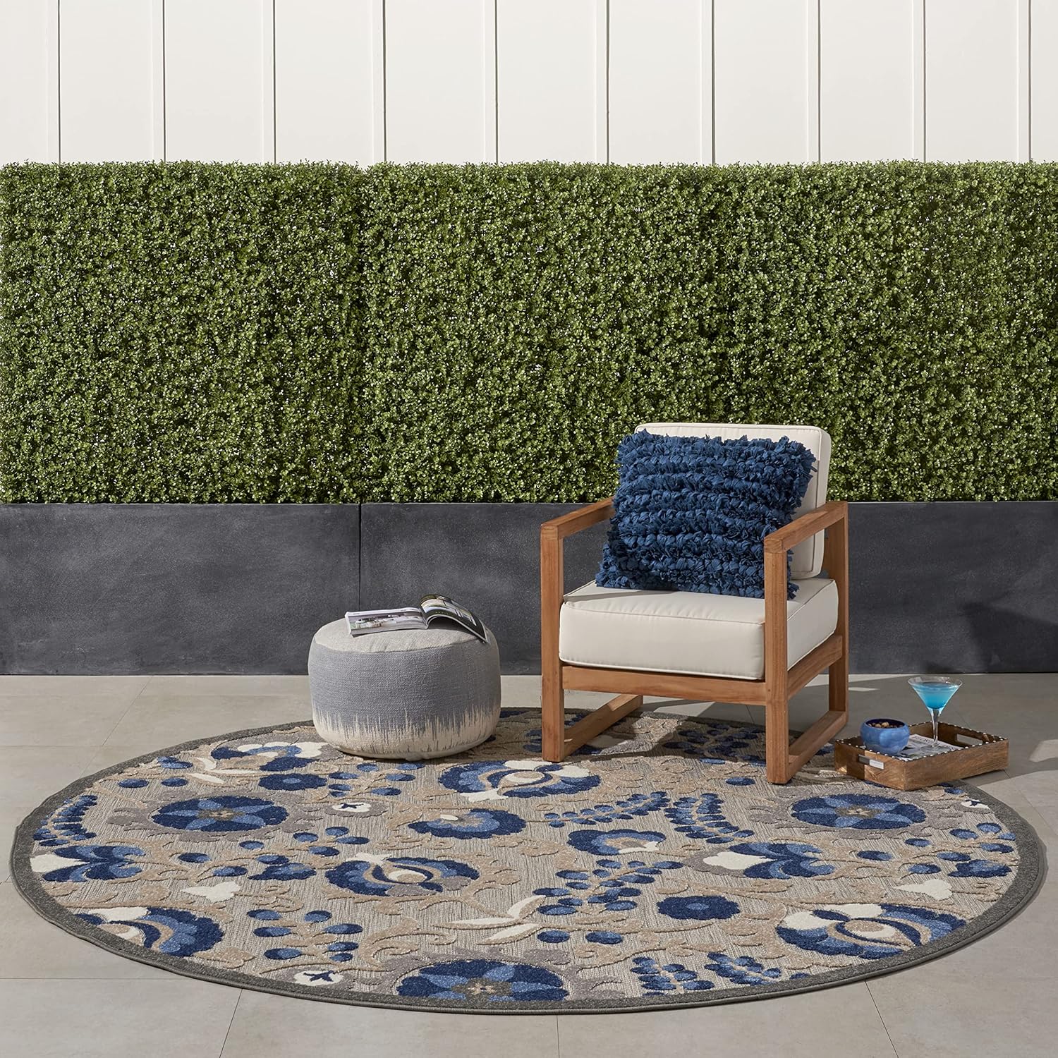 Nourison Home Aloha Indoor/Outdoor Round Area Rug for Versatile Use