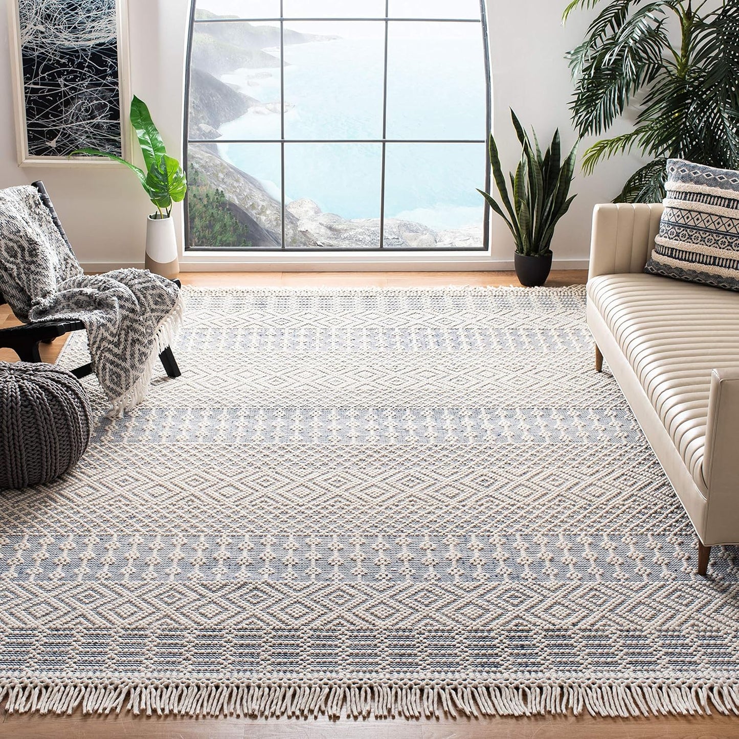 SAFAVIEH Natura Collection Area Rug - Handmade Boho Wool Design