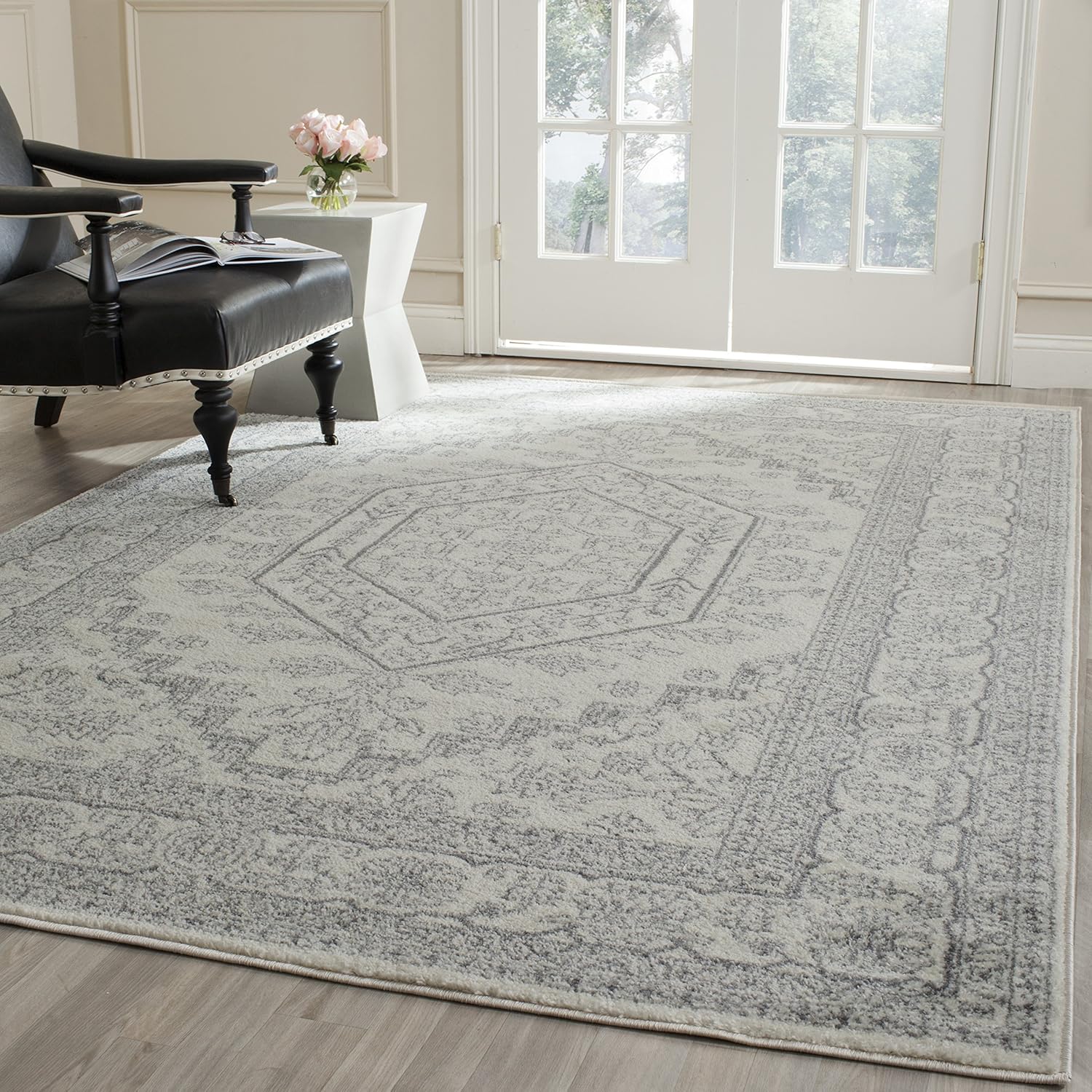SAFAVIEH Adirondack Collection Area Rug - 10ft Square, Ivory & Silver