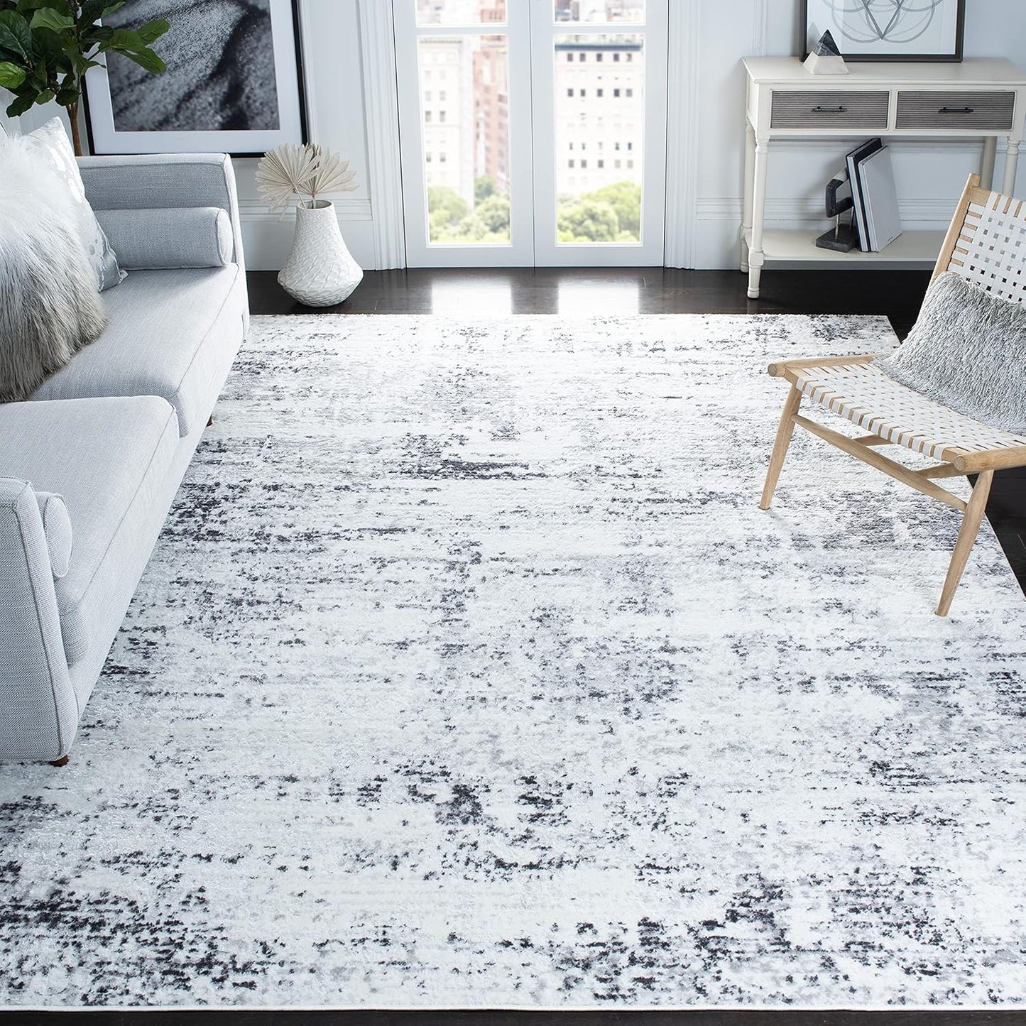 SAFAVIEH Amelia Collection X-Large Area Rug - Modern Abstract