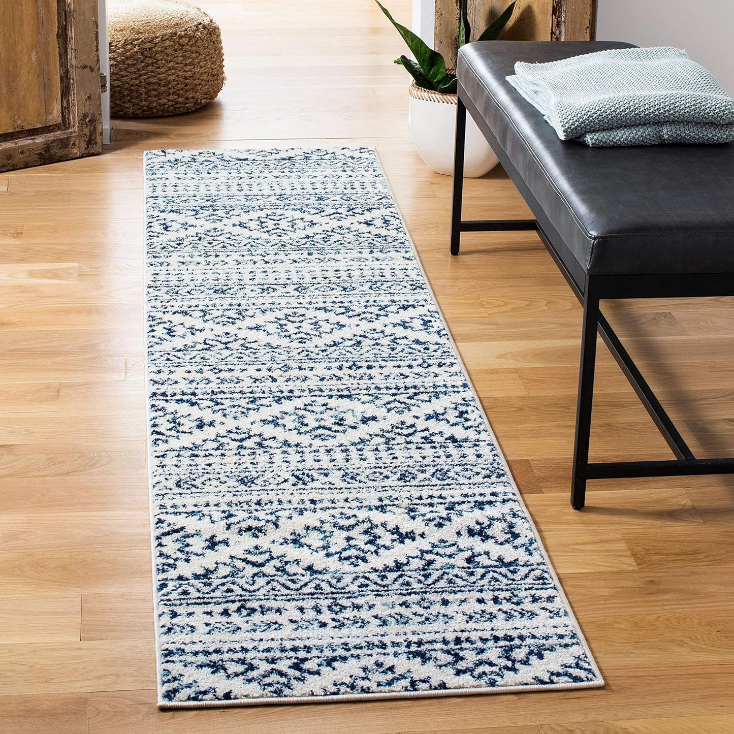 SAFAVIEH Tulum Collection Runner Rug - Stylish & Durable Design