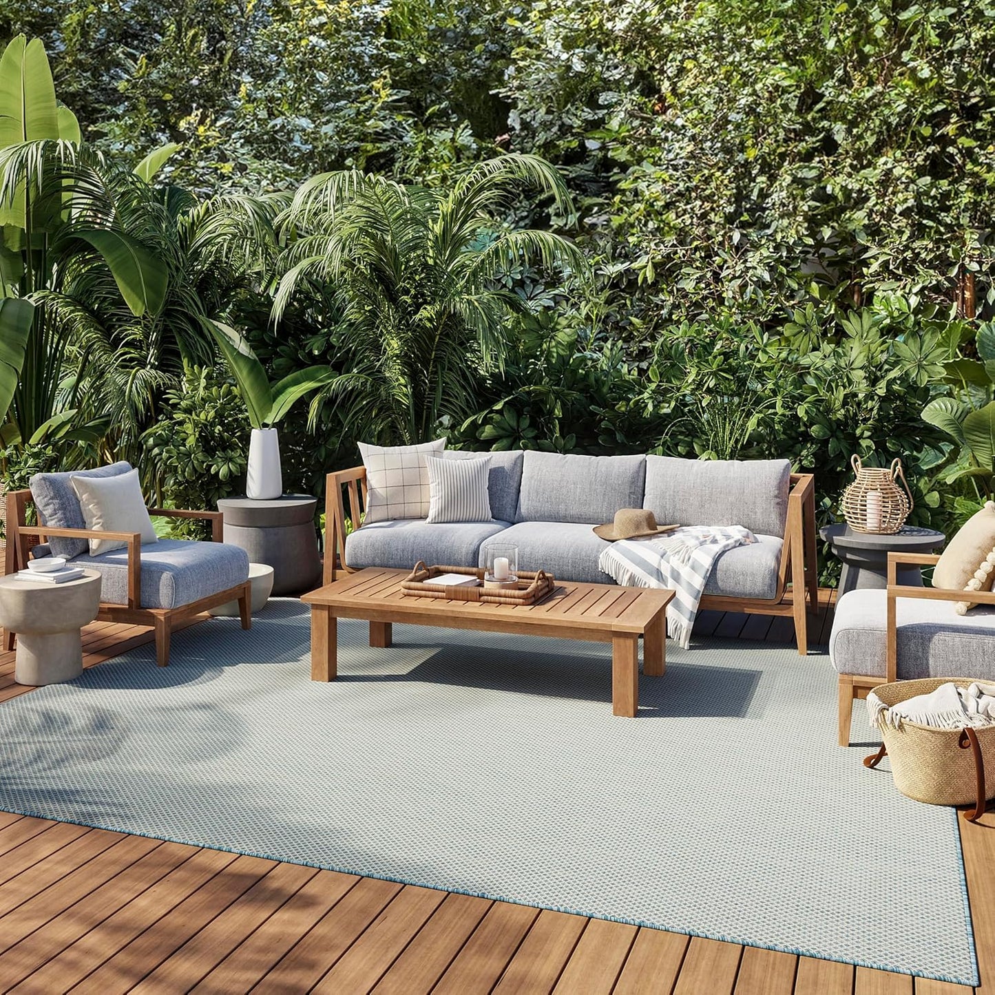 Nourison Courtyard Indoor/Outdoor Area Rug 8ft x 10ft in Ivory Aqua
