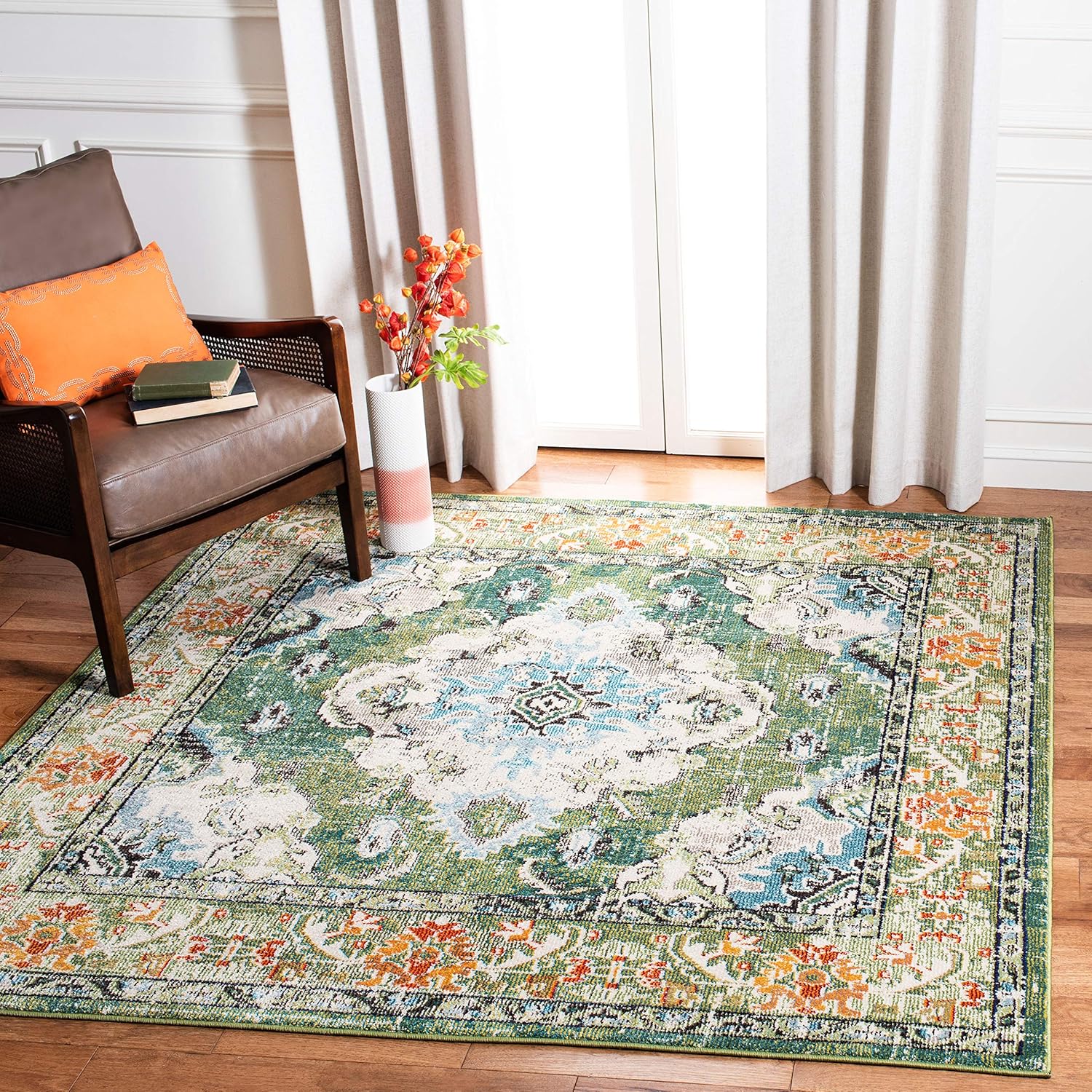 SAFAVIEH Monaco Collection Area Rug - Stylish & Durable Design