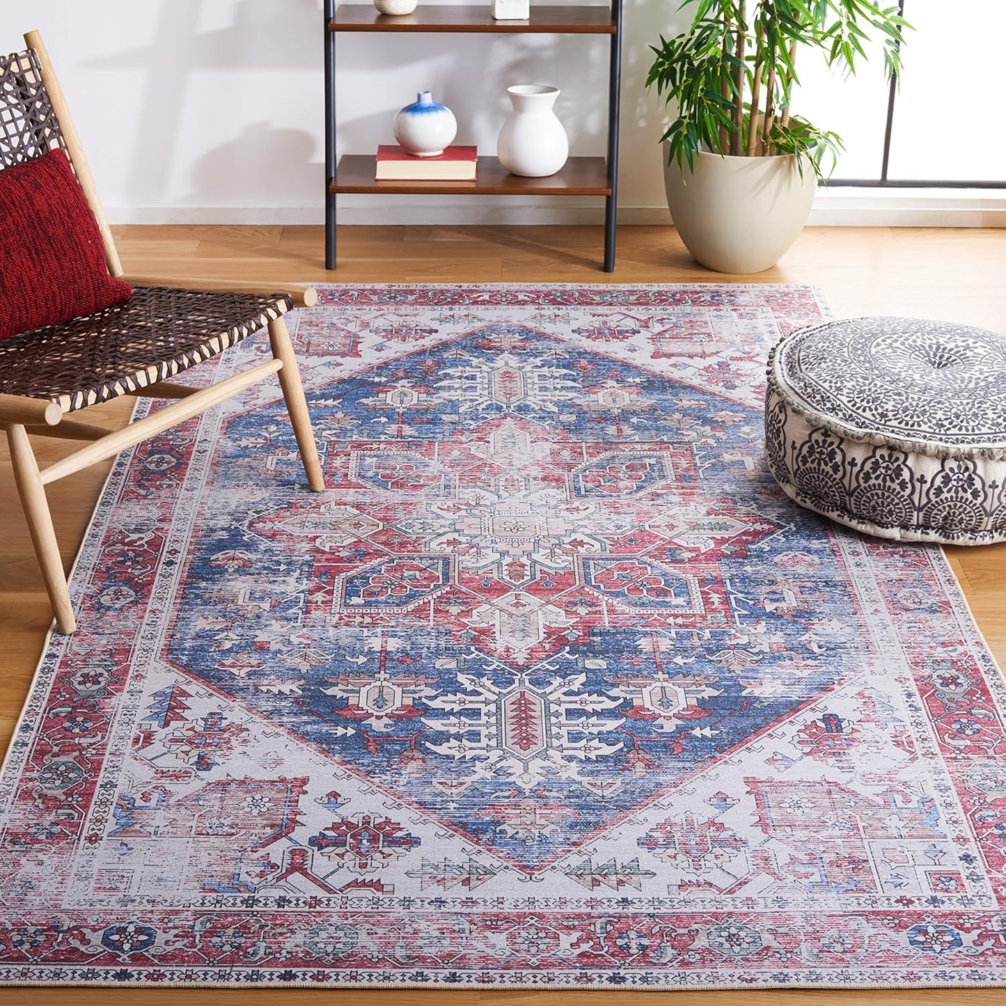 SAFAVIEH Washable Rug Tucson Collection - 5ft Square, Navy & Red