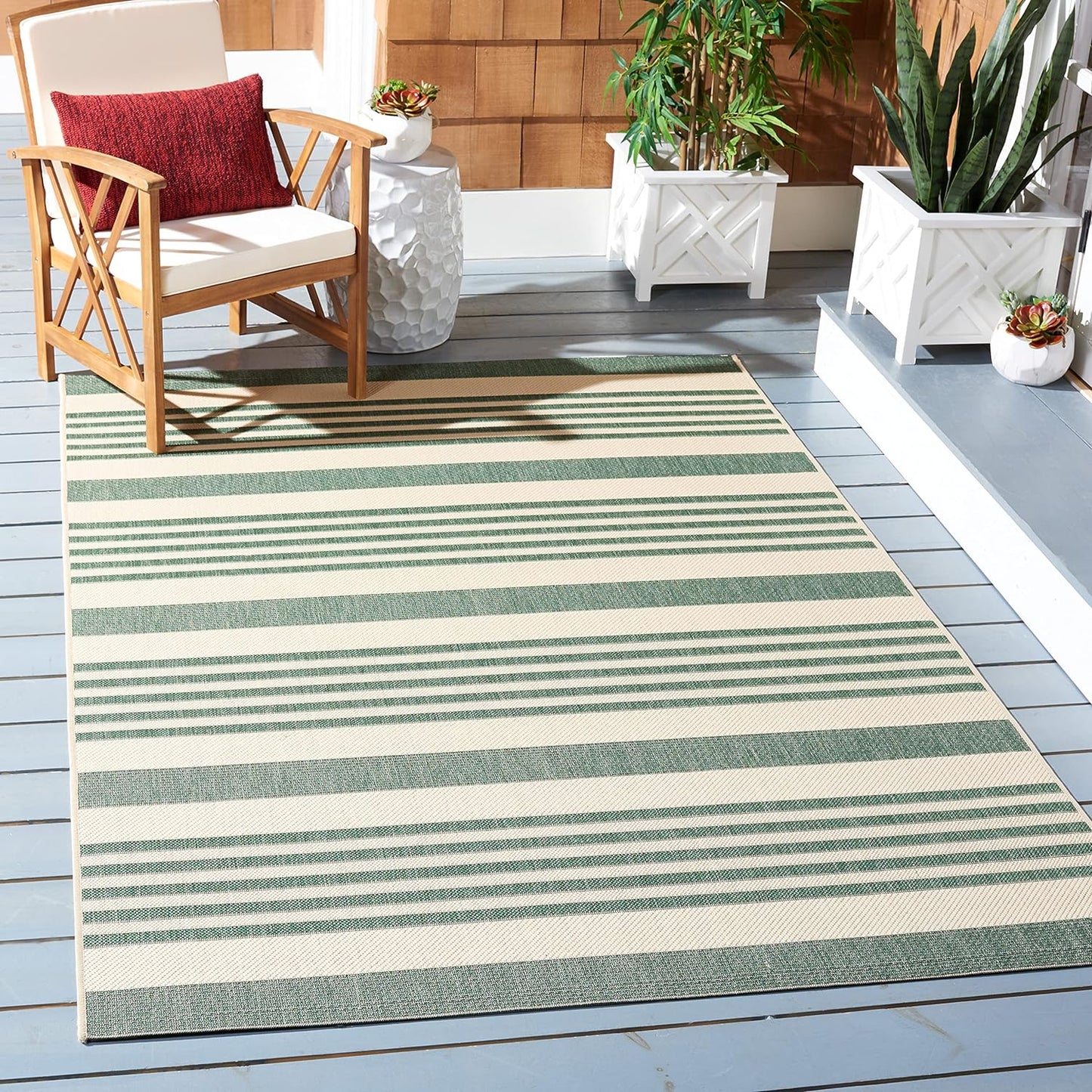 SAFAVIEH Courtyard Collection 4ft x 5ft 7in Beige/Dark Green Mat