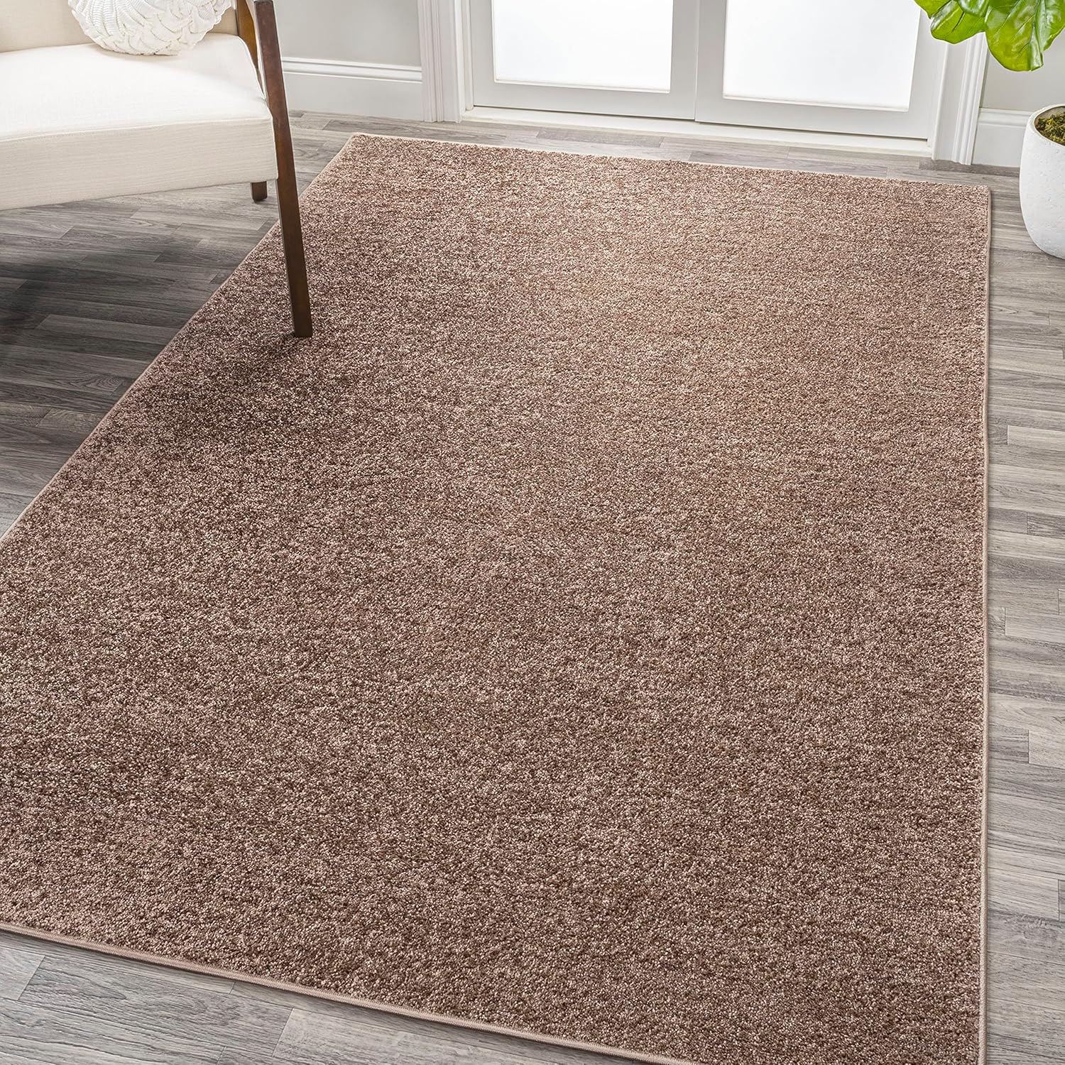 JONATHAN Y Haze Solid Low-Pile Brown Indoor Area Rug 8x10