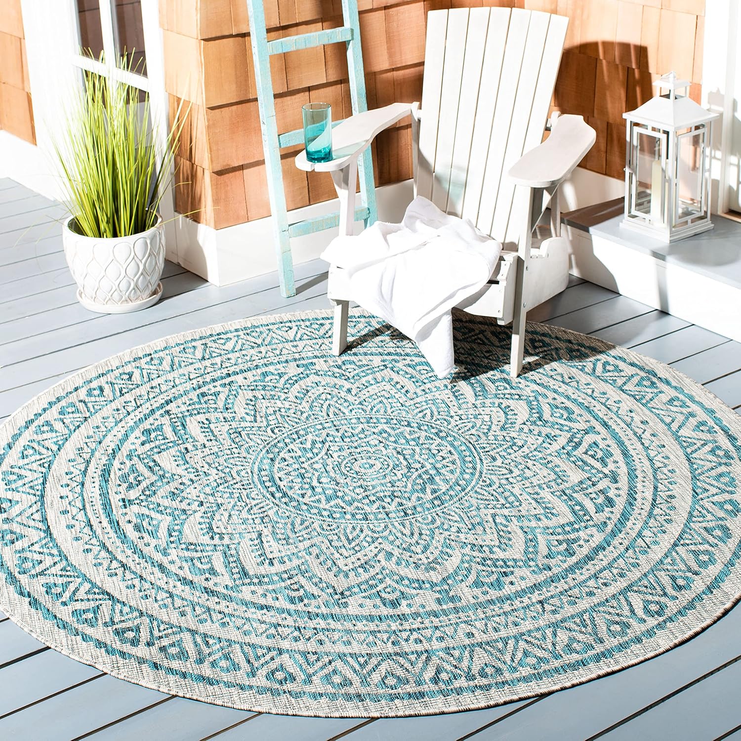SAFAVIEH Courtyard Collection Area Rug - Stylish & Durable