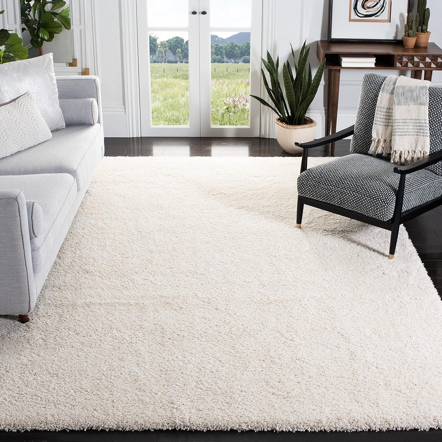 SAFAVIEH California Premium Shag Area Rug for Cozy Living Spaces