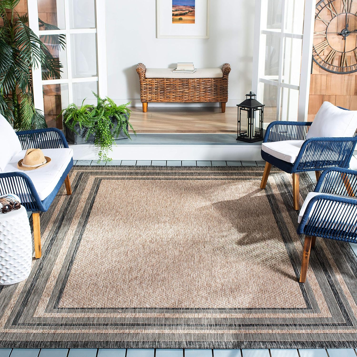 SAFAVIEH Courtyard Collection Area Rug - Stylish & Durable