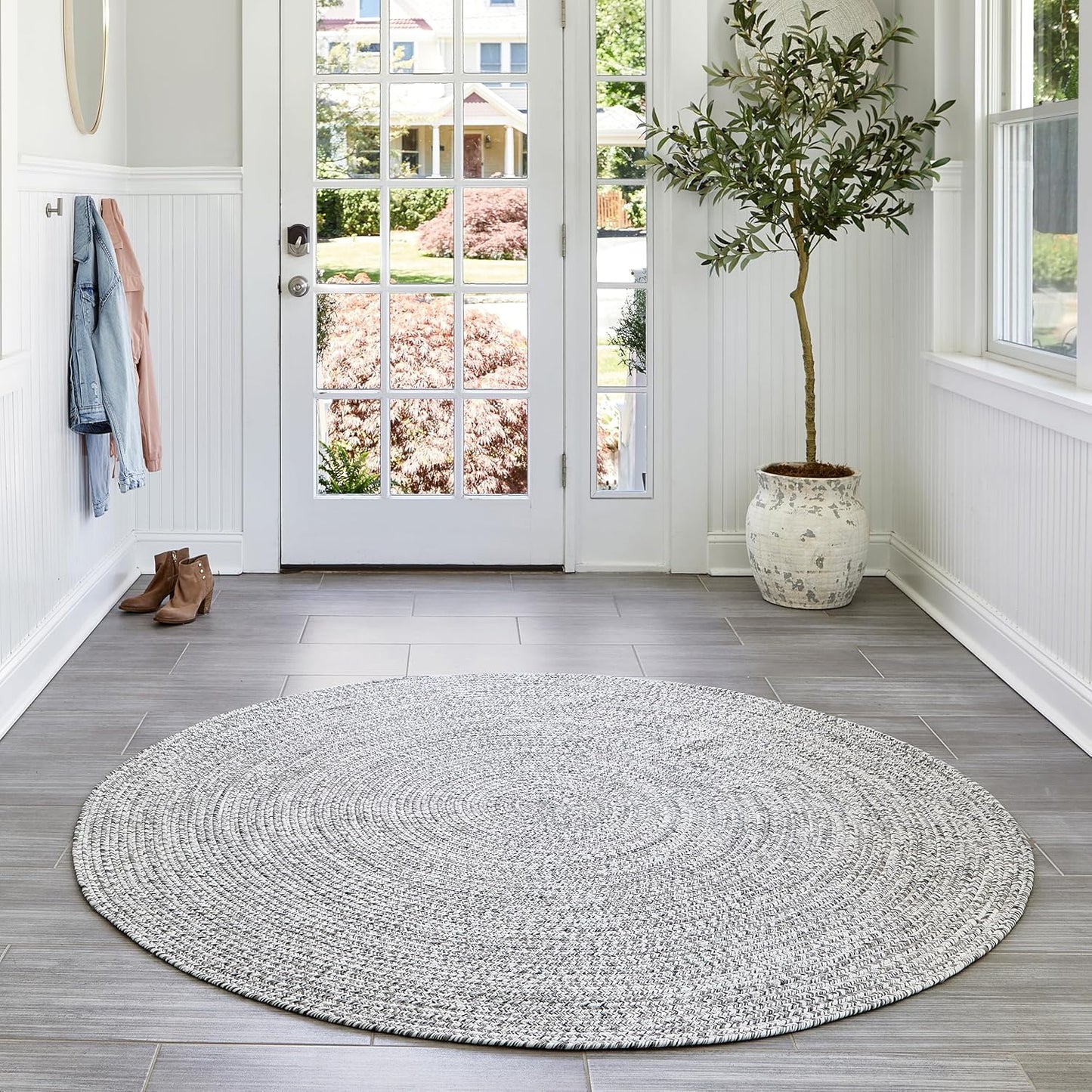 nuLOOM 5ft Round Solid Hand Braided Indoor/Outdoor Area Rug