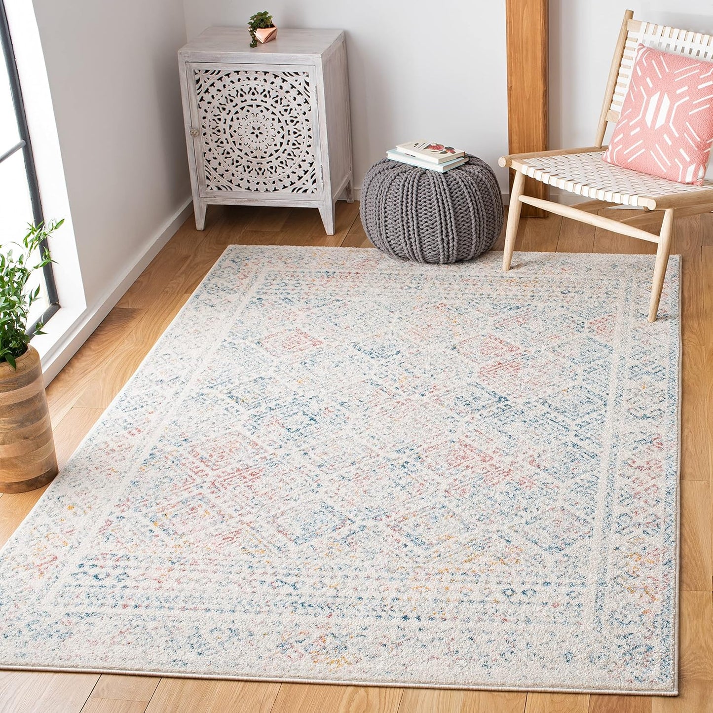 SAFAVIEH Tulum Collection Accent Rug - Stylish & Durable Design