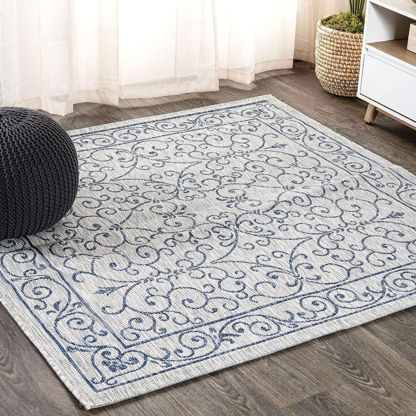Vintage Filigree Indoor Outdoor Square Area Rug 5X5 Gray/Navy