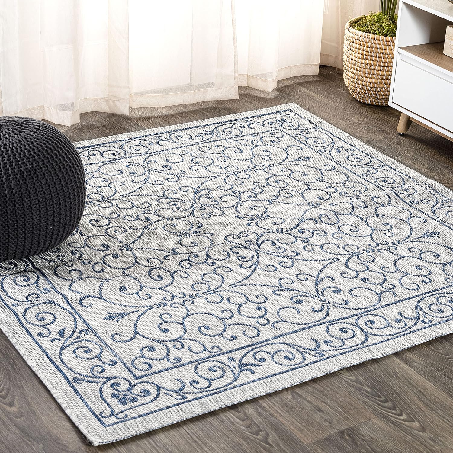 Vintage Filigree Indoor Outdoor Square Area Rug 5X5 Gray/Navy