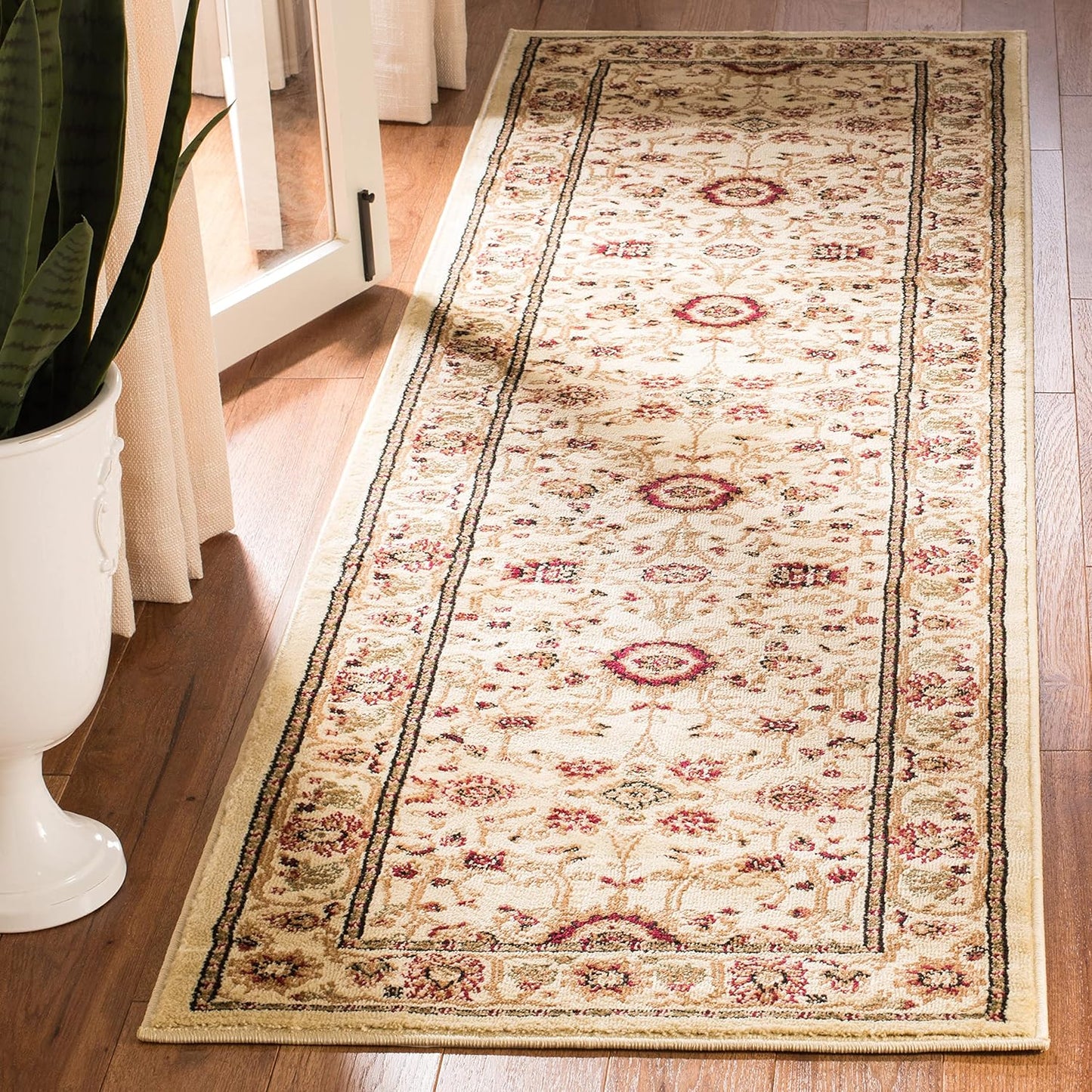 SAFAVIEH Lyndhurst Collection Runner Rug - Traditional Design