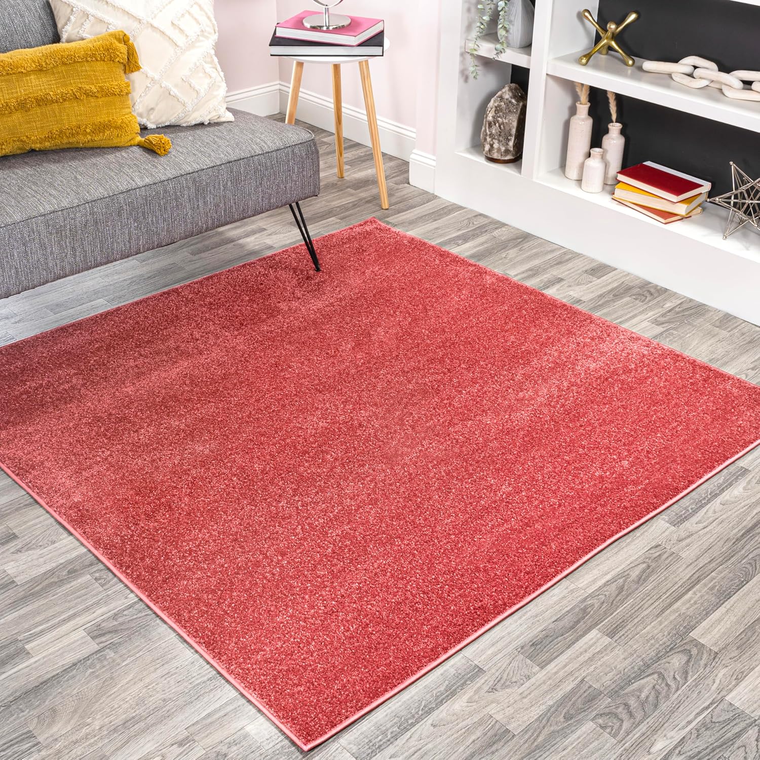 JONATHAN Y Haze Solid Low-Pile Red 6x6 Square Indoor Area Rug