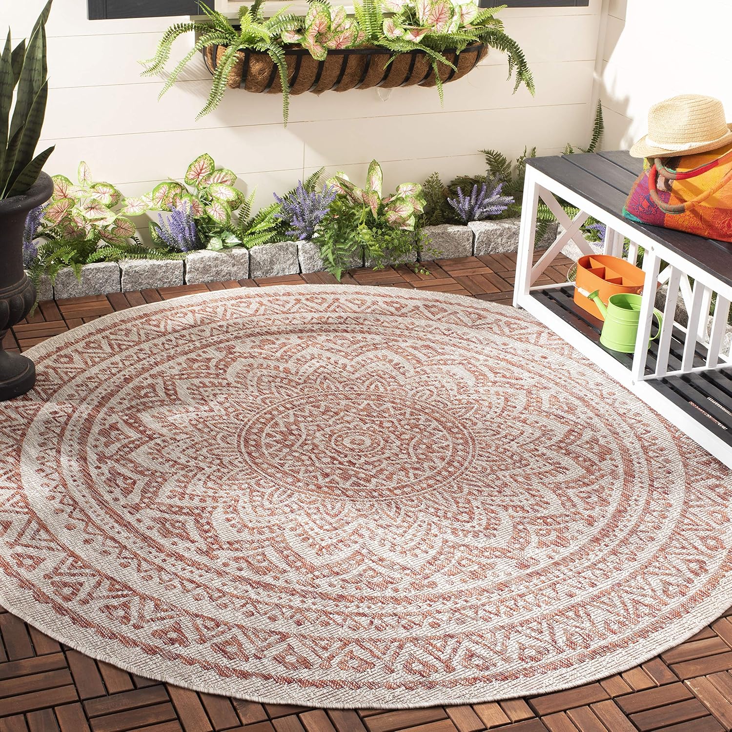 SAFAVIEH Courtyard Collection 5ft 3in Round Light Beige Rug
