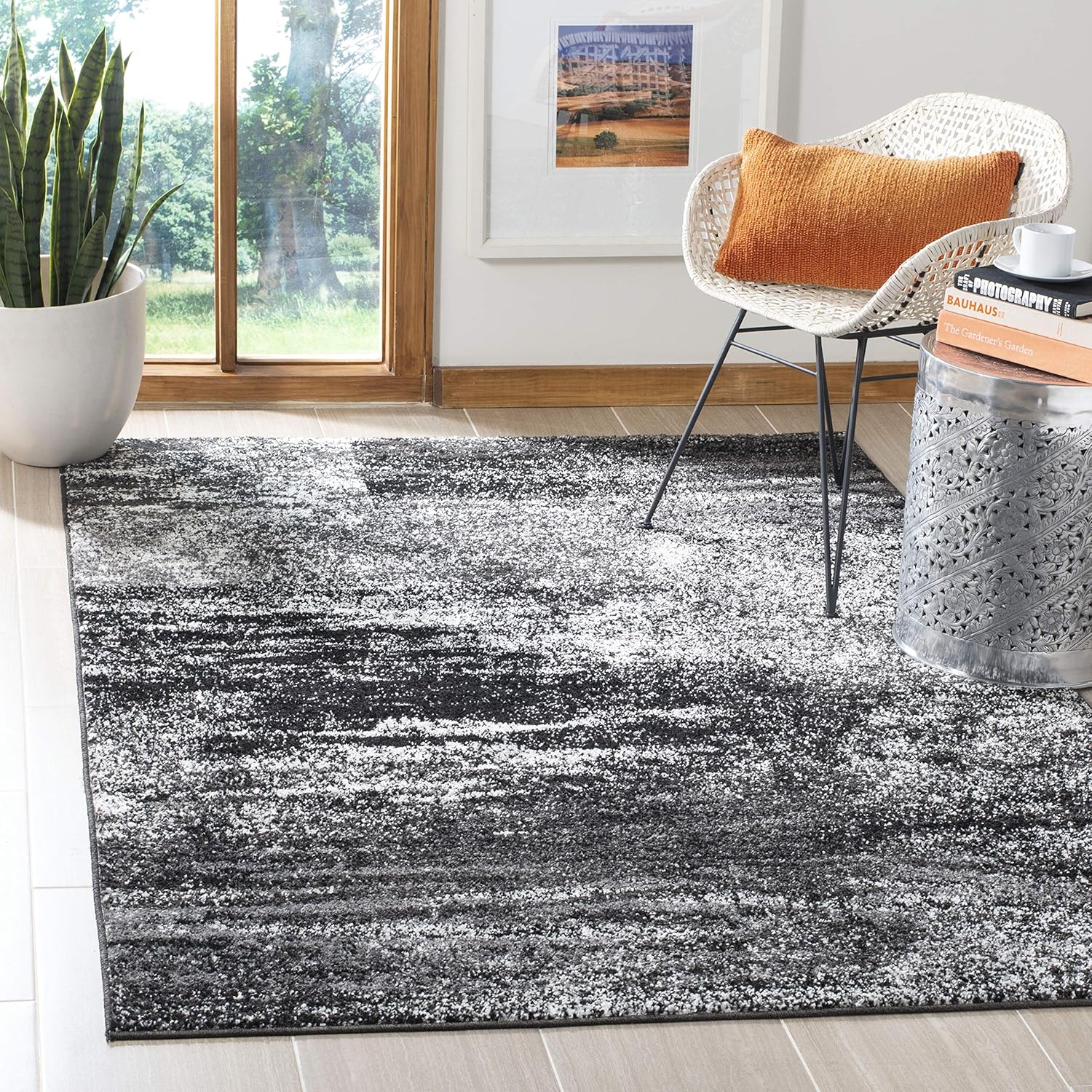 SAFAVIEH Adirondack Collection Area Rug - Modern Abstract Design