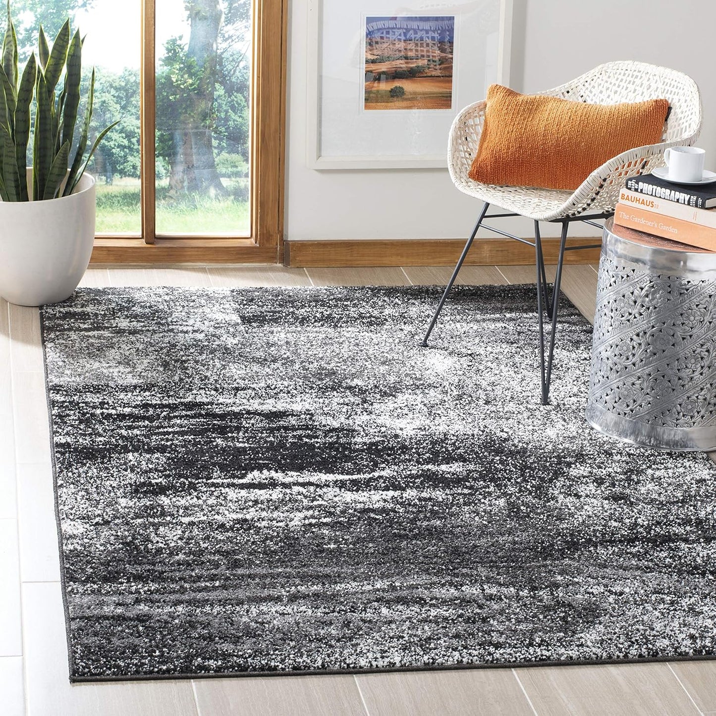 SAFAVIEH Adirondack Collection Area Rug - Modern Abstract Design