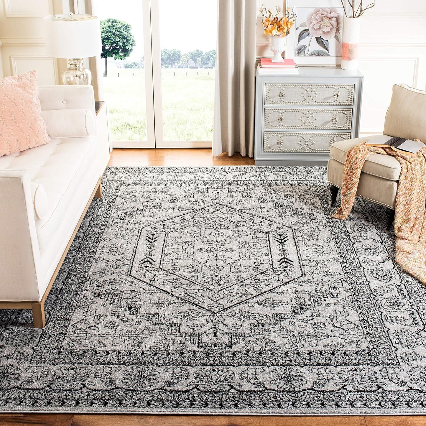 SAFAVIEH Adirondack Collection Area Rug - Stylish & Durable