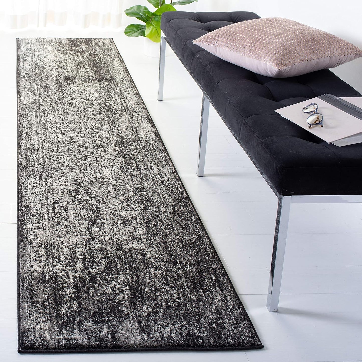 SAFAVIEH Evoke Collection 2ft 2in x 9ft Black Grey Runner Rug