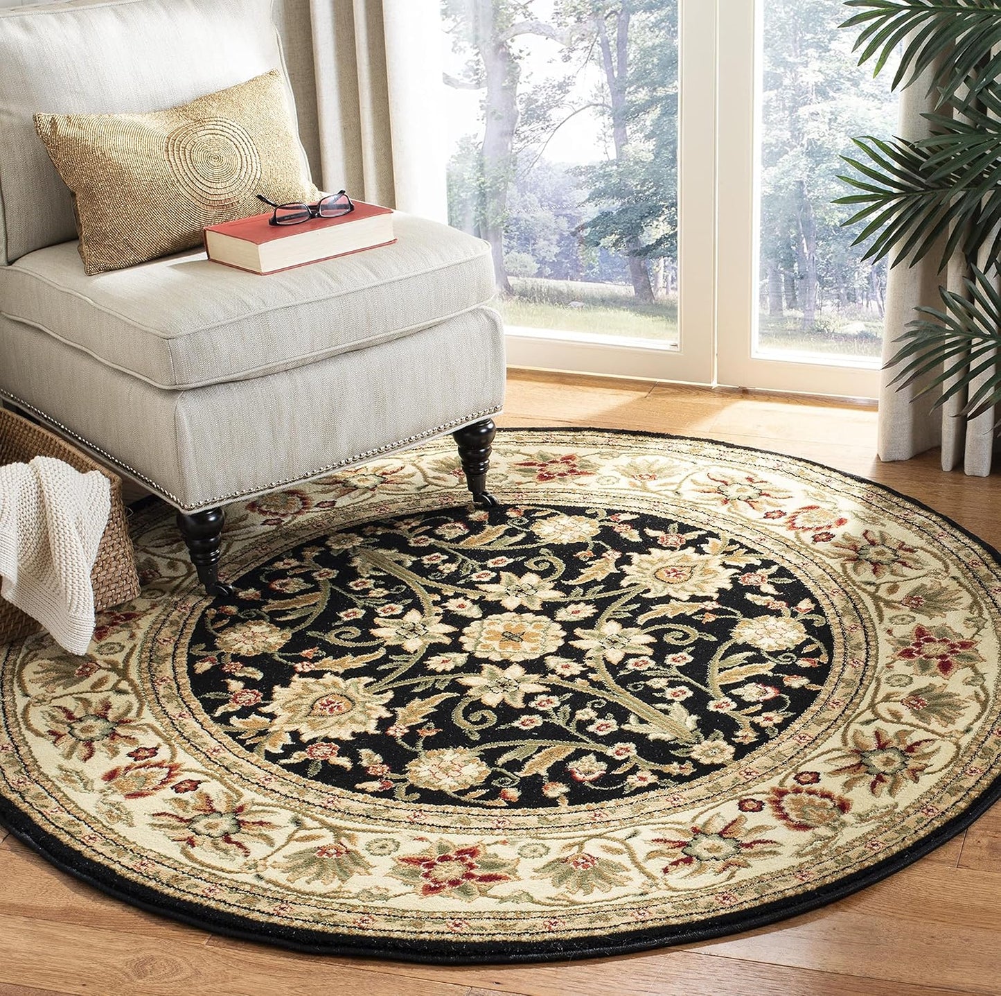 Lyndhurst Collection 8ft Round Black/Ivory Area Rug for Home