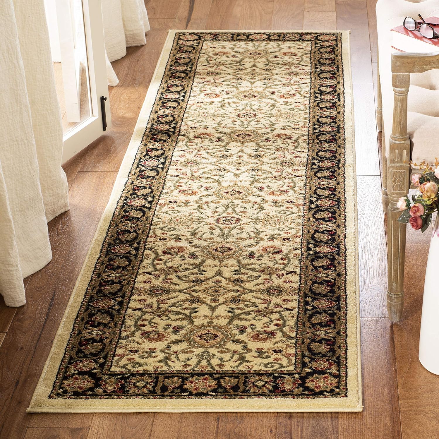 SAFAVIEH Lyndhurst Collection Runner Rug - Traditional Design