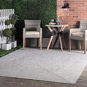nuLOOM Wynn Braided Indoor/Outdoor Accent Rug, Light Grey