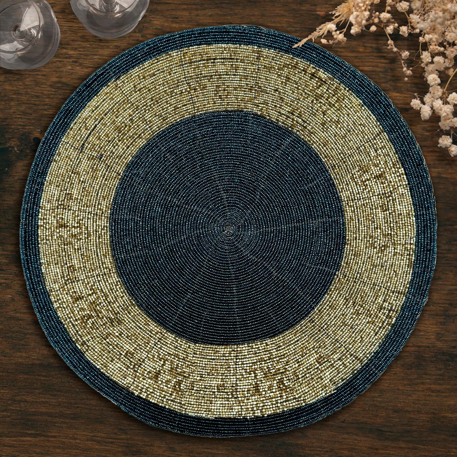 Decozen Round Placemats Set of 8 for Elegant Holiday Dining