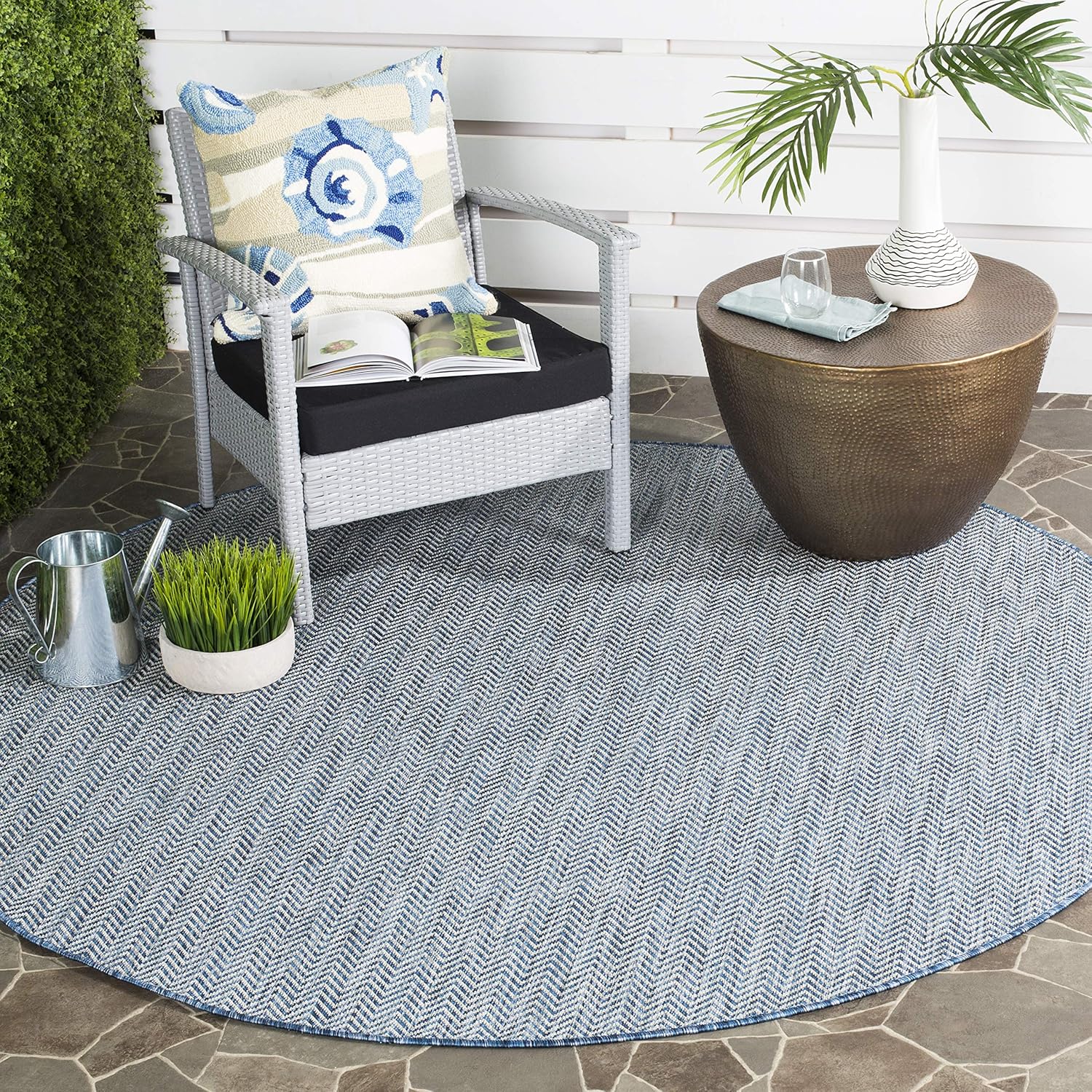 SAFAVIEH Courtyard Collection Area Rug - Stylish & Durable