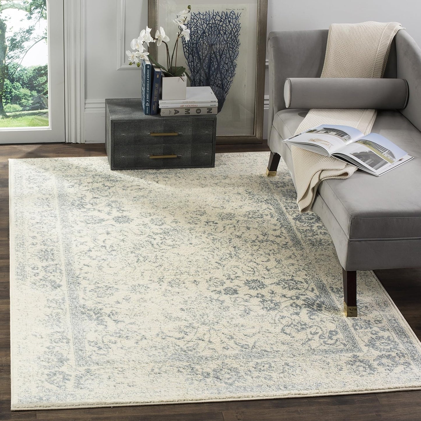 SAFAVIEH Adirondack Collection Area Rug - Stylish & Durable
