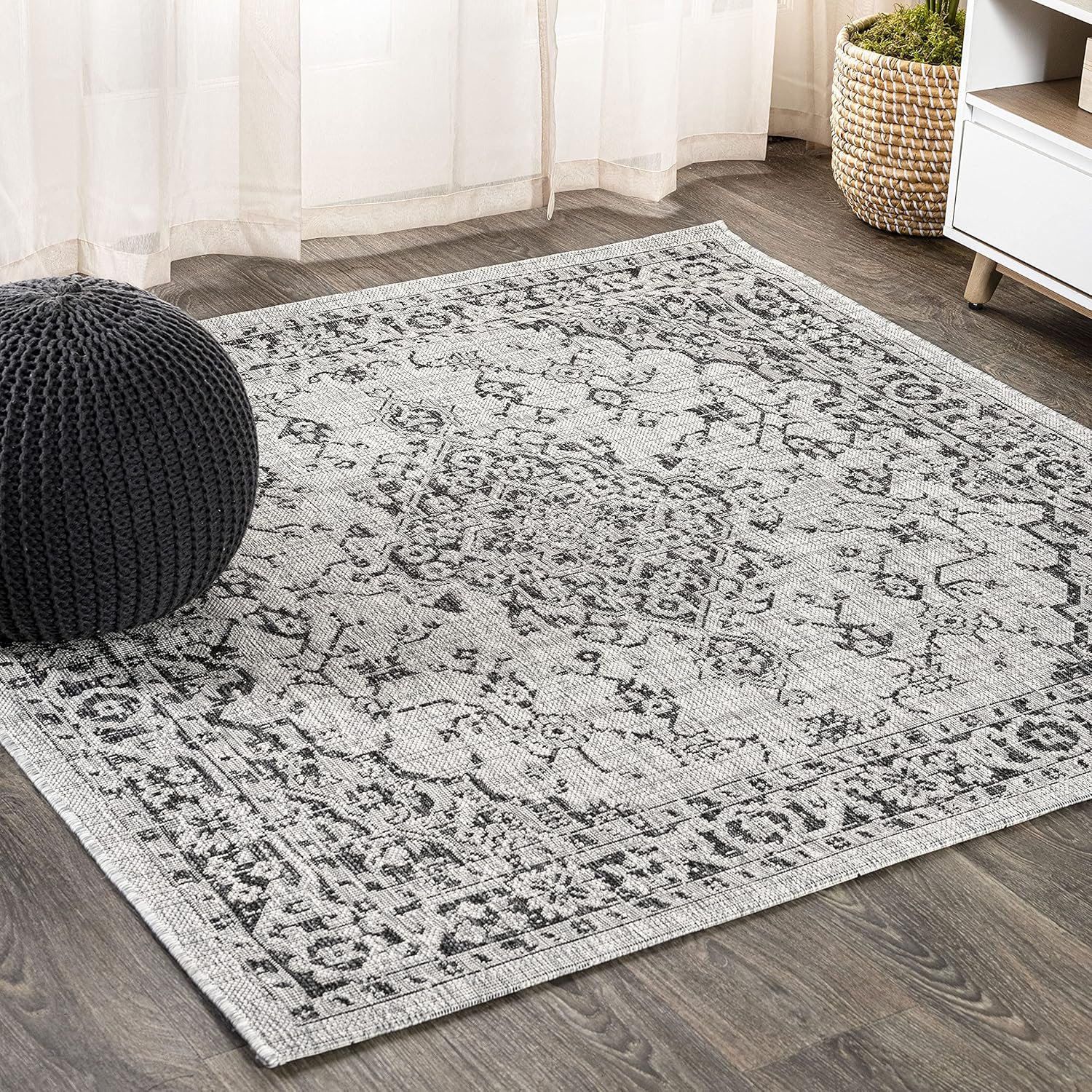 Boho Medallion Indoor Outdoor Square Area Rug 5X5 Gray/Black
