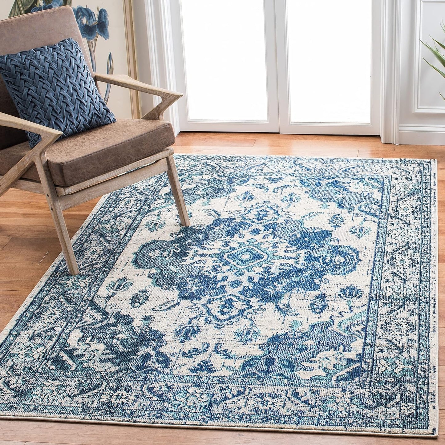 SAFAVIEH Monaco Collection Area Rug - Boho Chic Design for Home