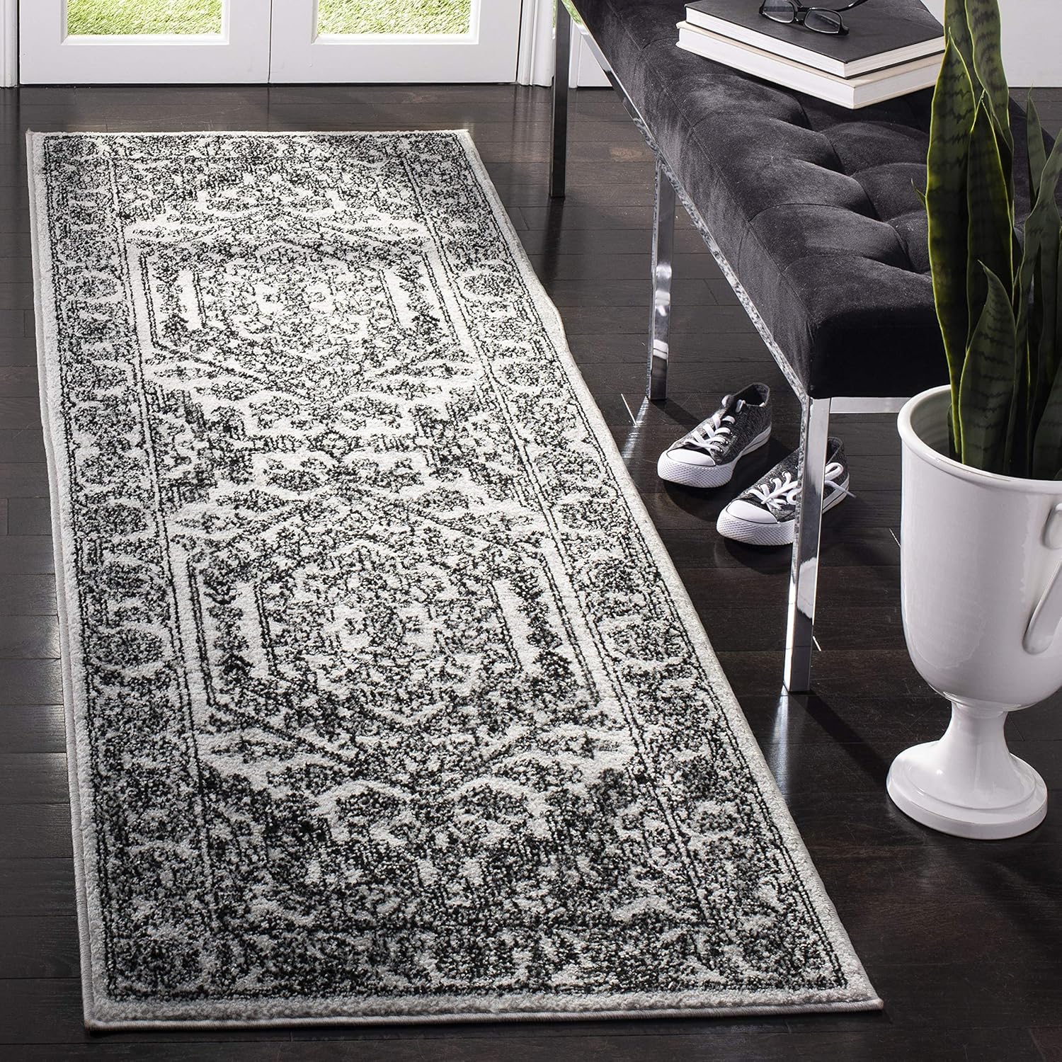 SAFAVIEH Adirondack Runner Rug - Stylish & Durable for Any Room