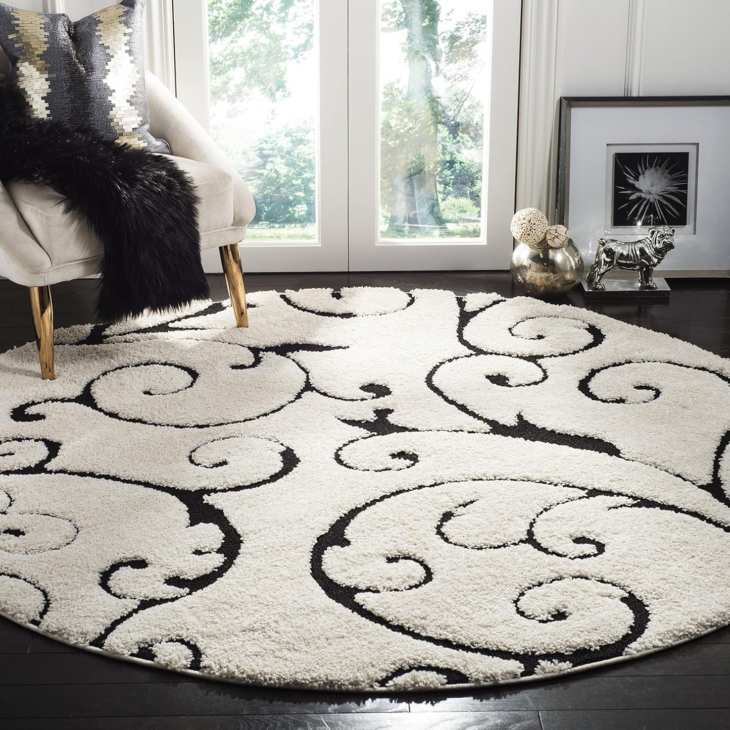 SAFAVIEH Florida Shag Collection Area Rug - 9ft Round, Ivory & Black