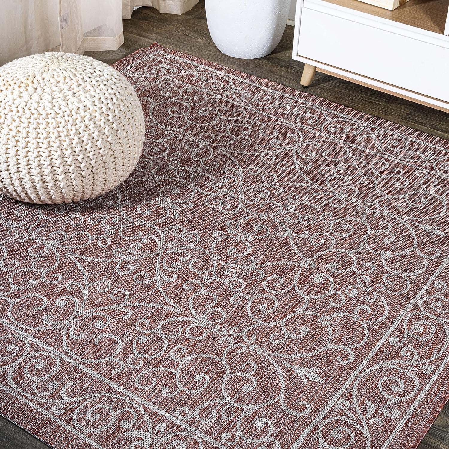 Vintage Filigree Indoor Outdoor Square Area Rug 5X5 Red/Beige